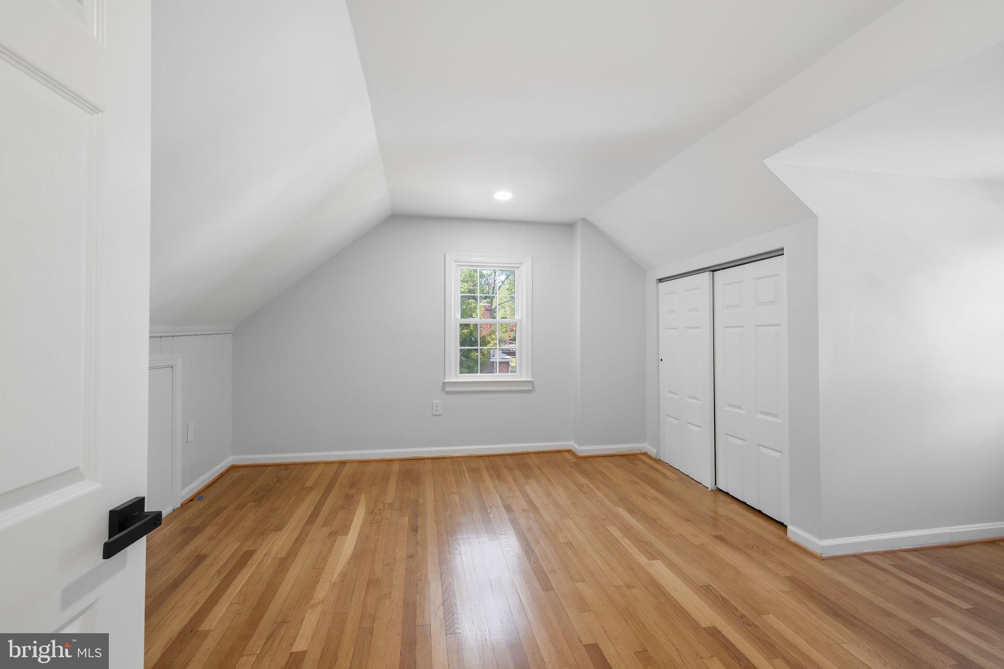 MEADOWOOD - Residential