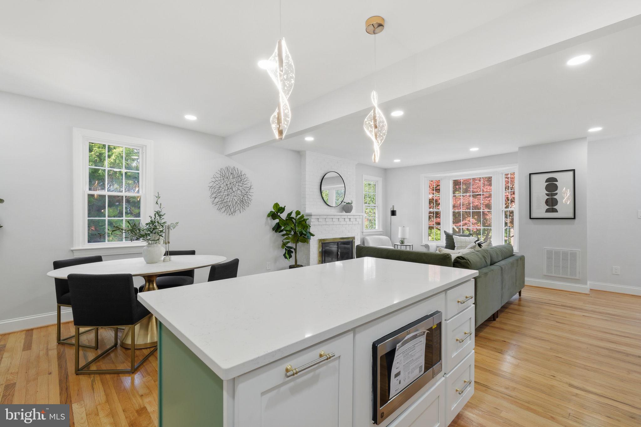 MEADOWOOD - Residential