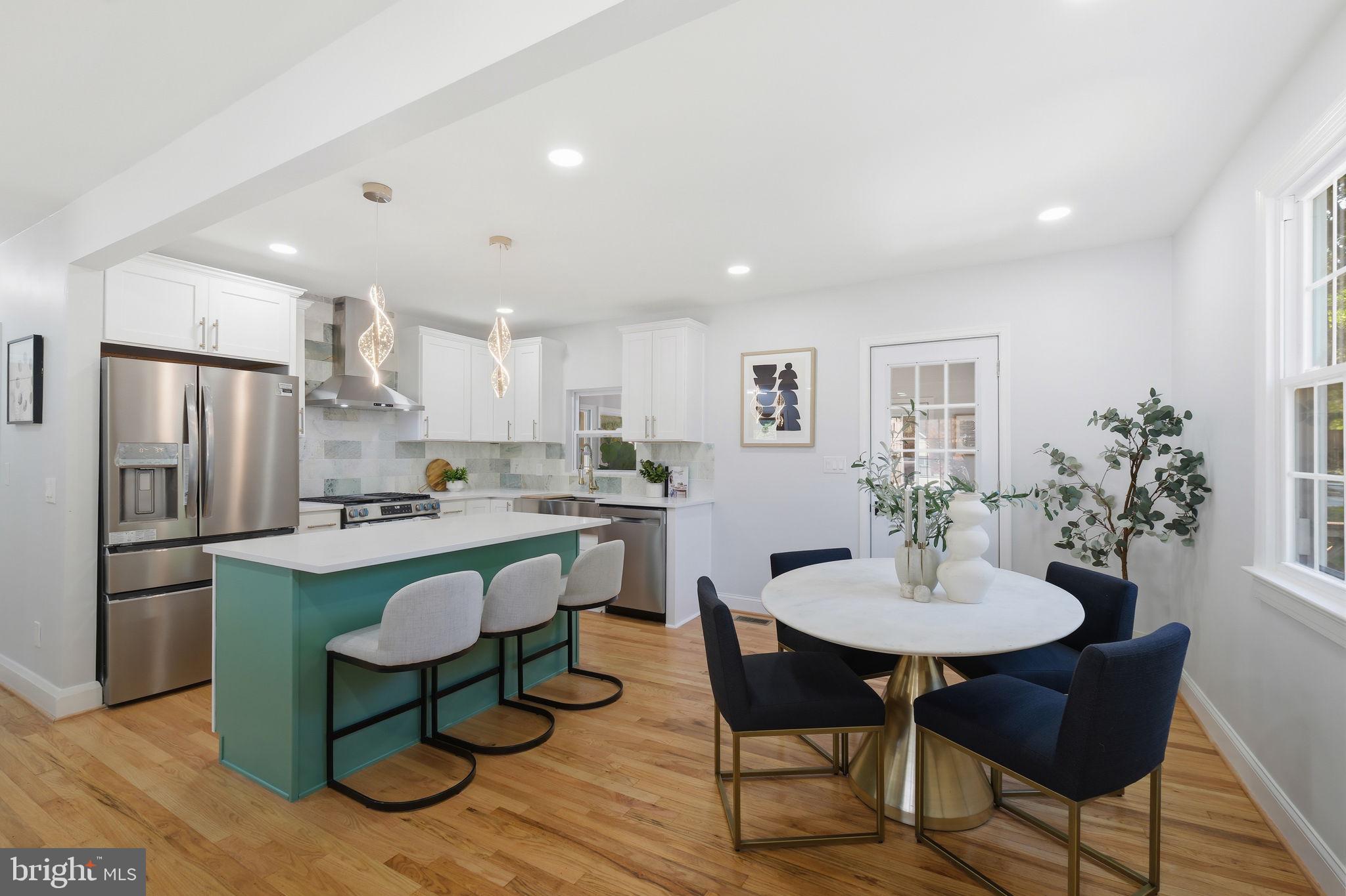 MEADOWOOD - Residential
