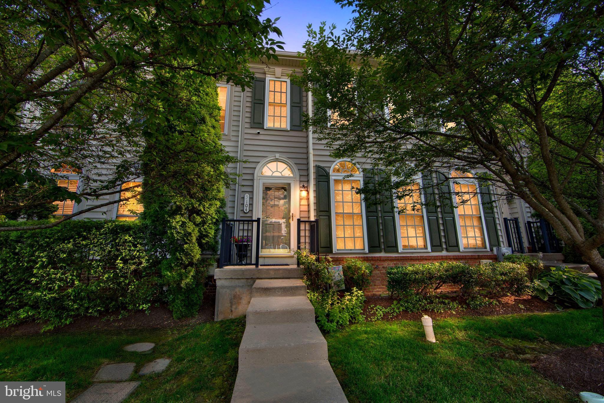 3104 KING LANE