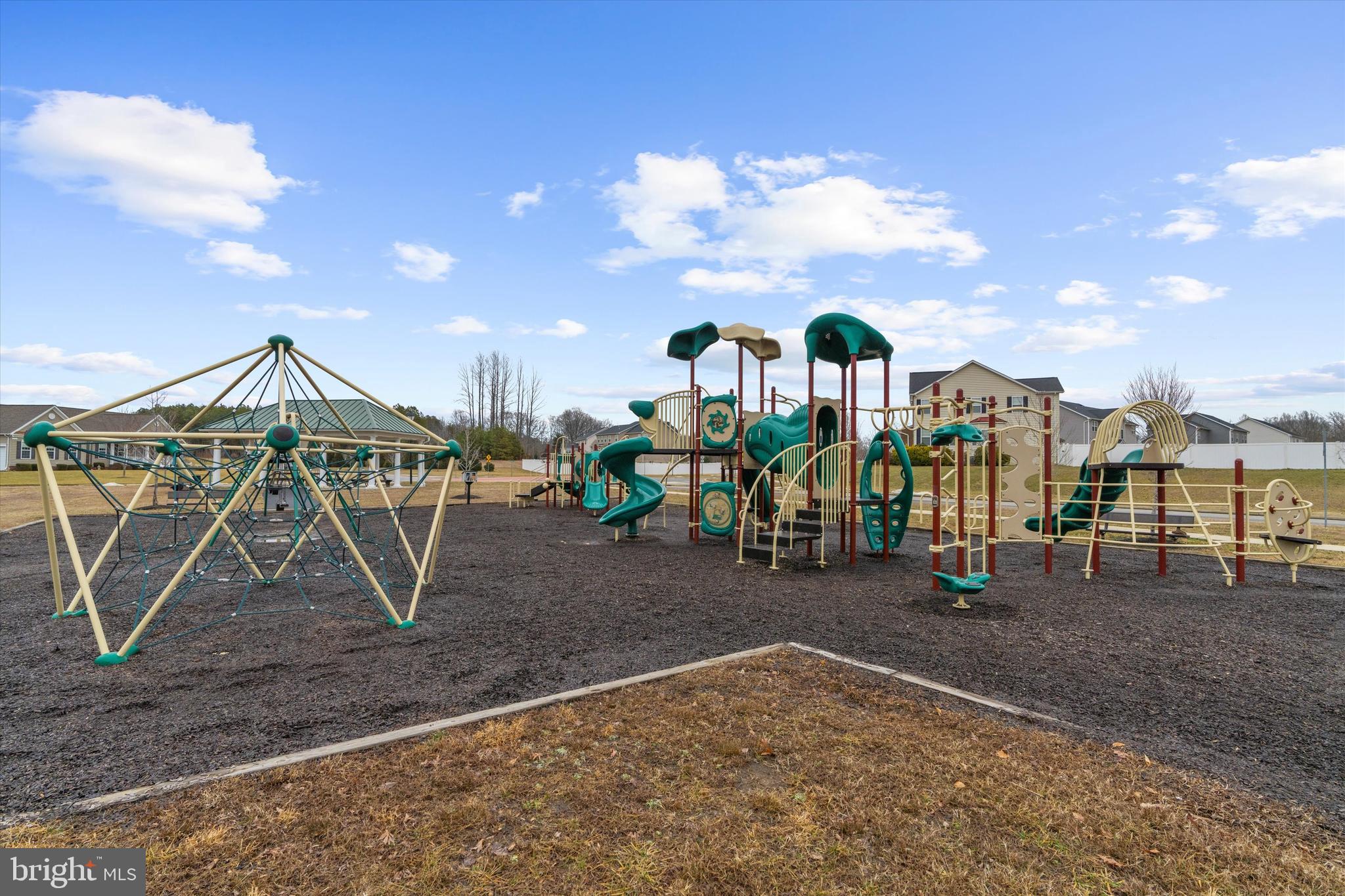 OAKLAND HALL - Residential