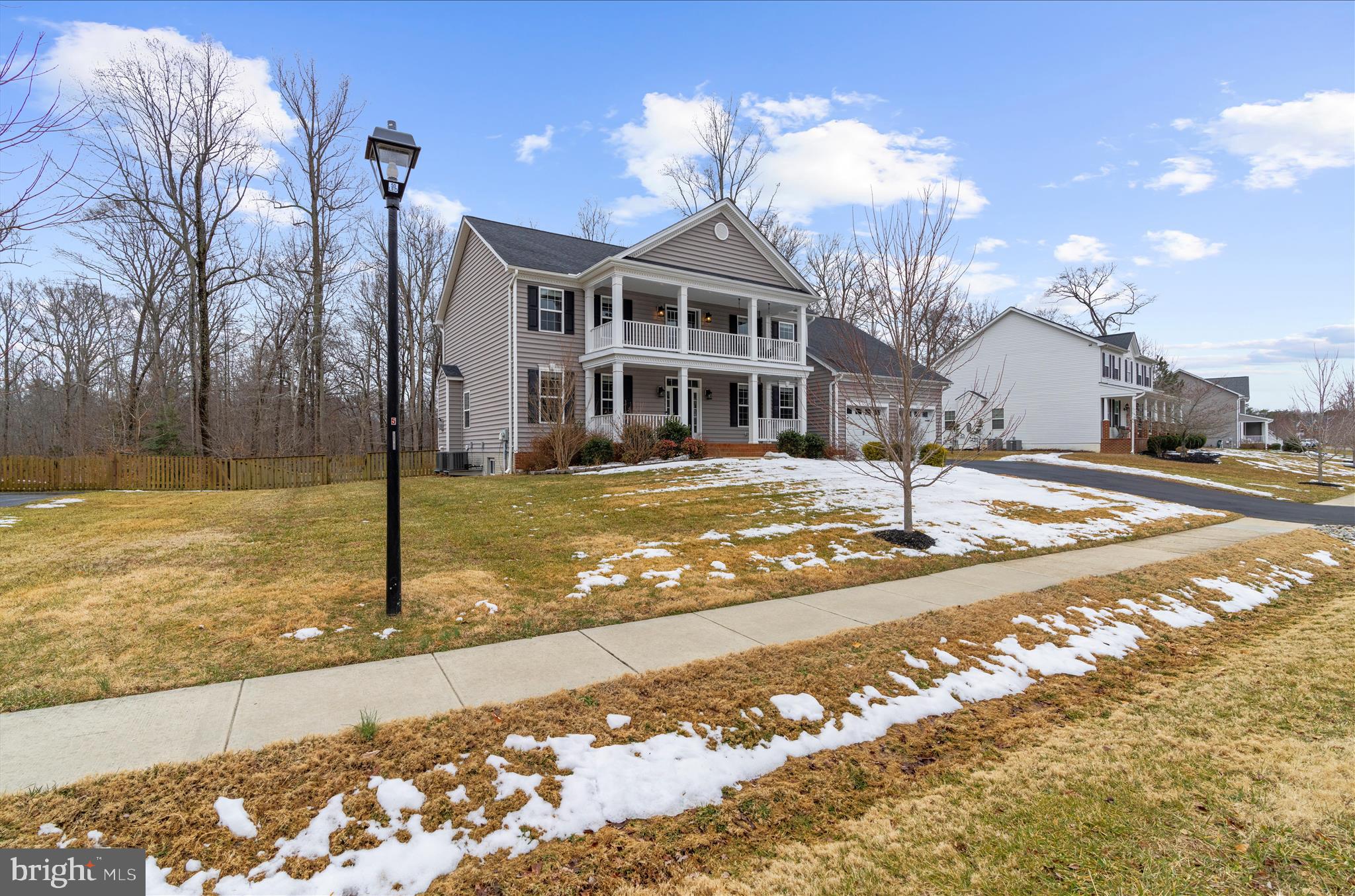 OAKLAND HALL - Residential