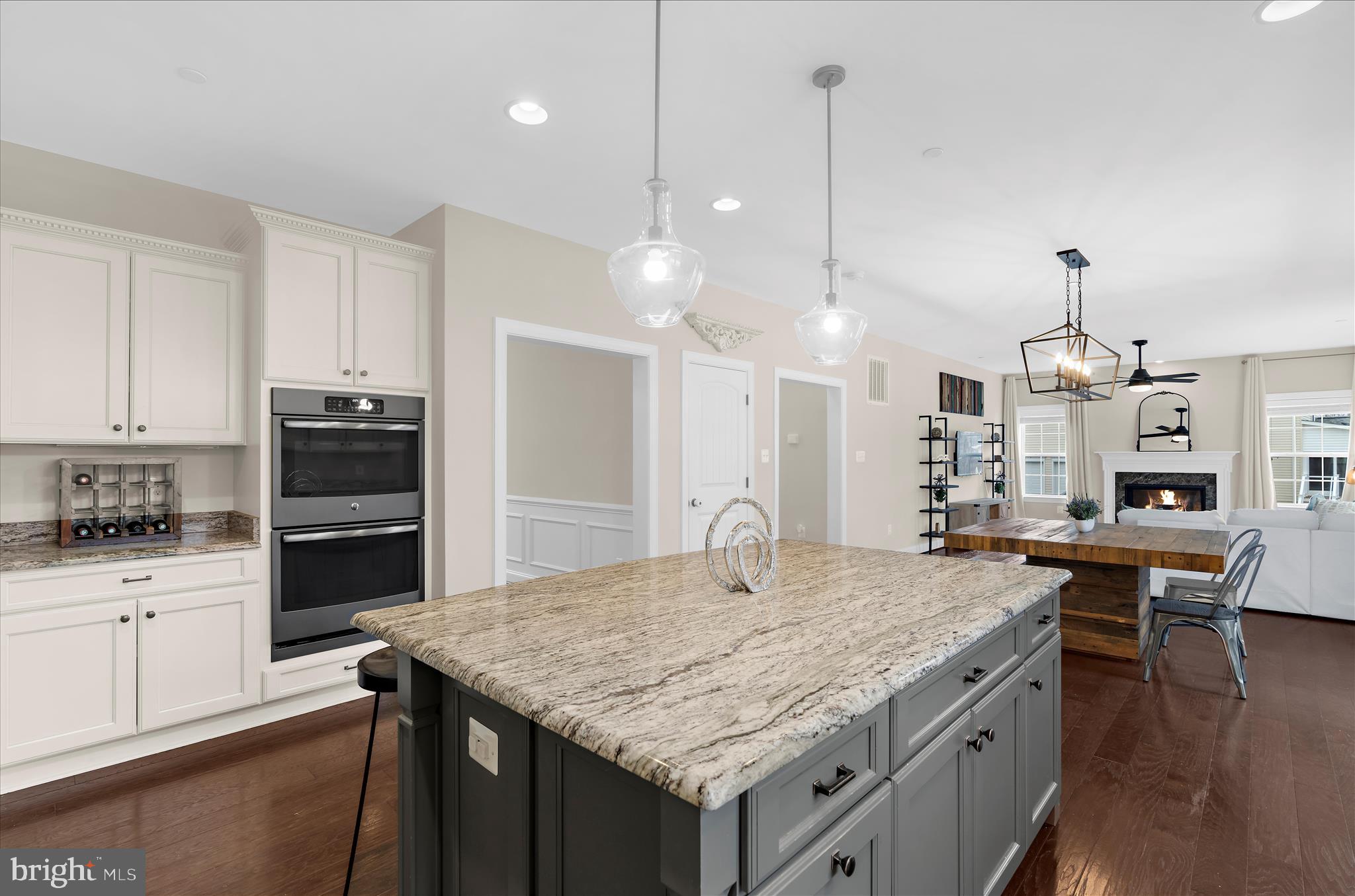 OAKLAND HALL - Residential