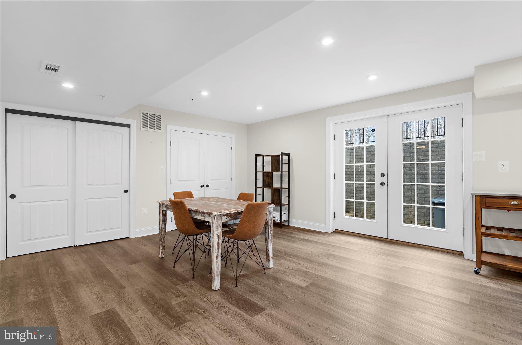 OAKLAND HALL - Residential