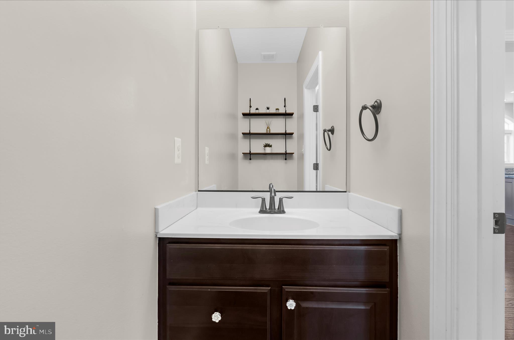 OAKLAND HALL - Residential