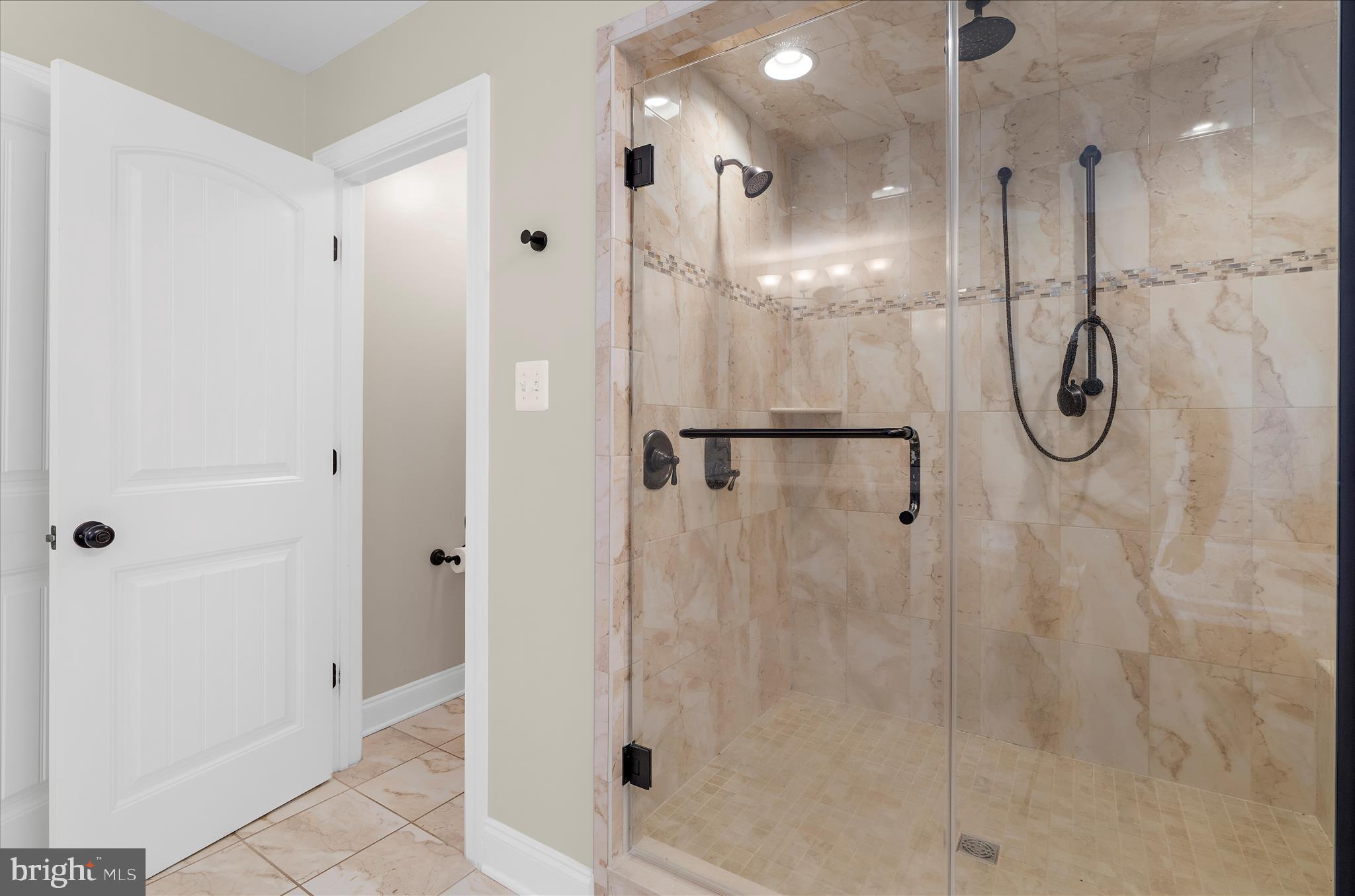 OAKLAND HALL - Residential