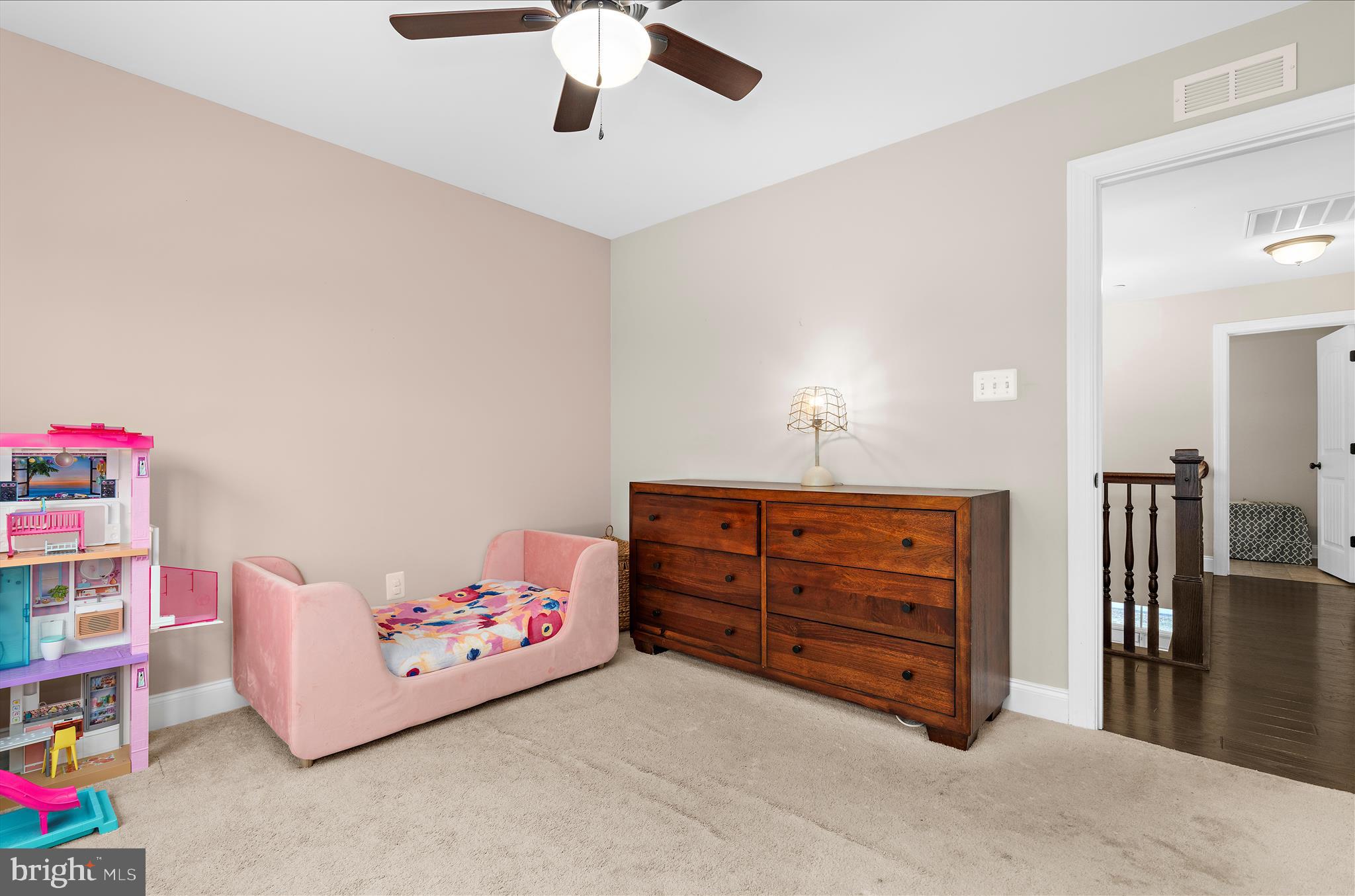 OAKLAND HALL - Residential