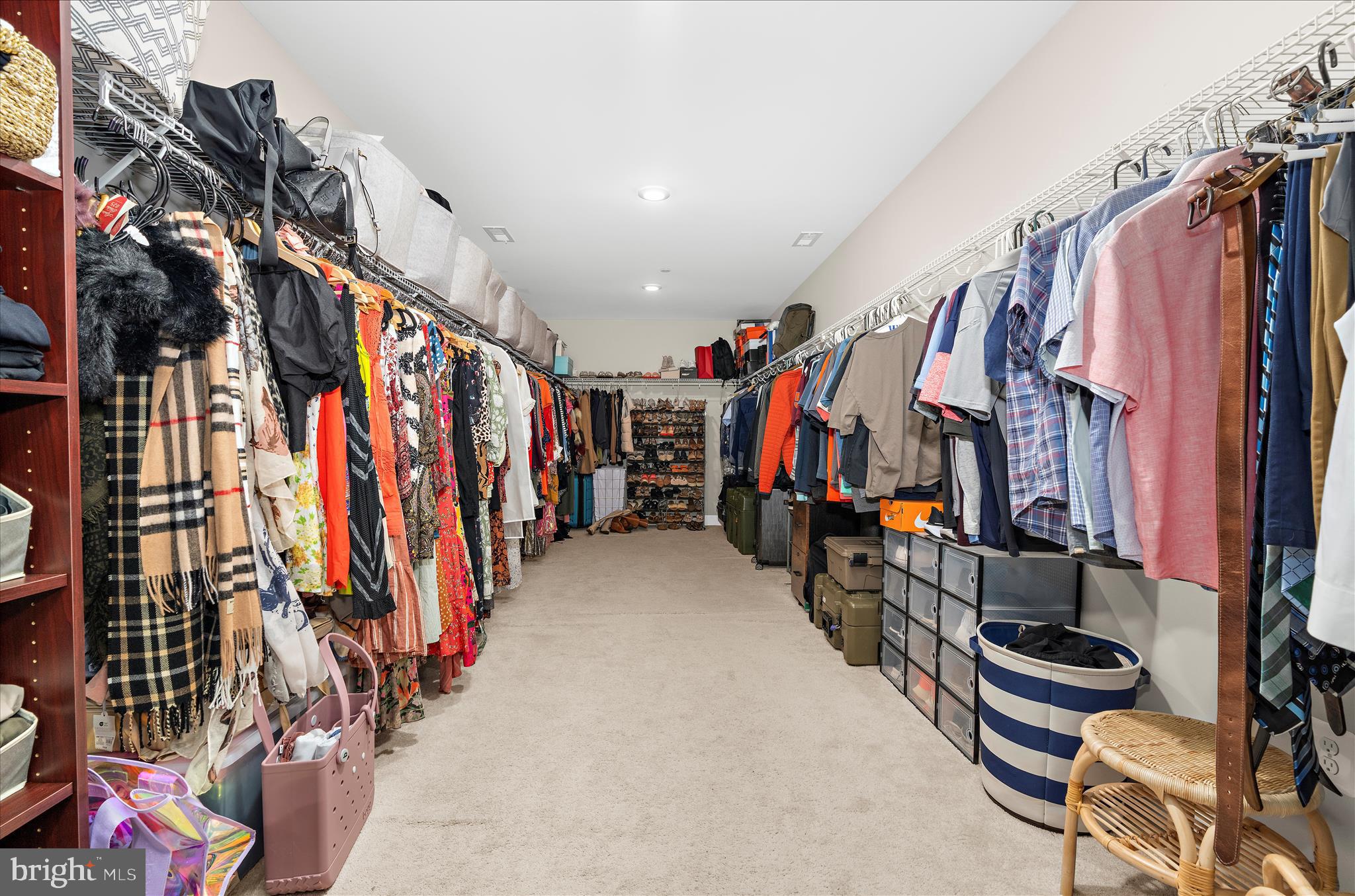 OAKLAND HALL - Residential