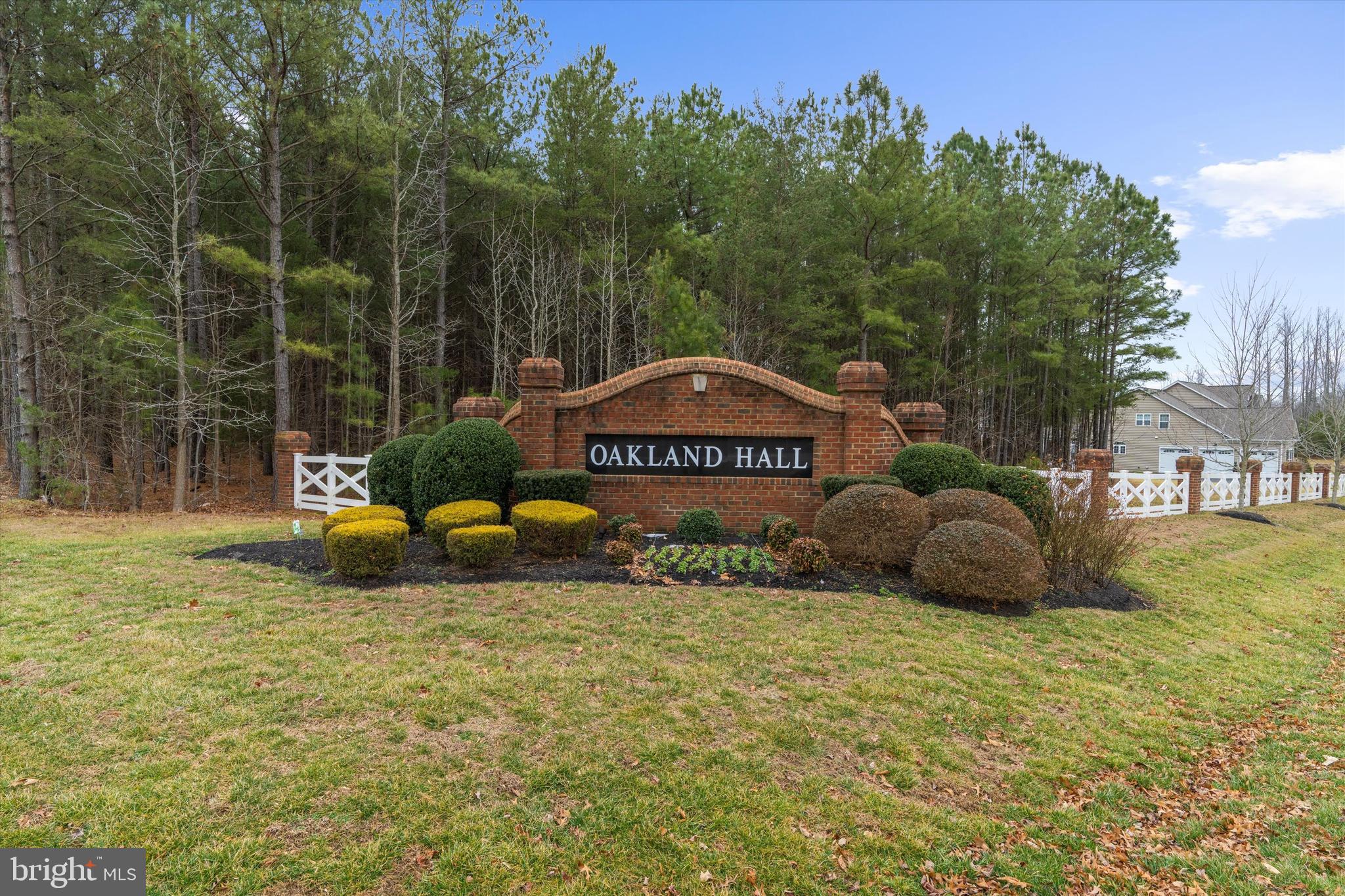 OAKLAND HALL - Residential