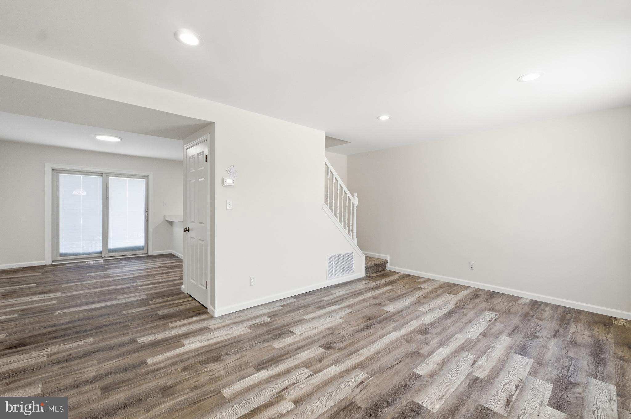 ELIZABETHS LANDING - Residential