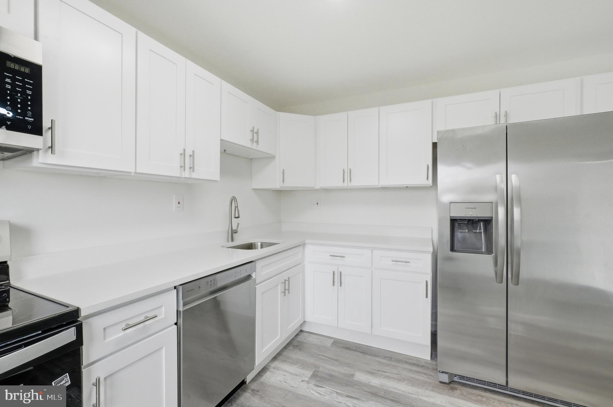 ELIZABETHS LANDING - Residential