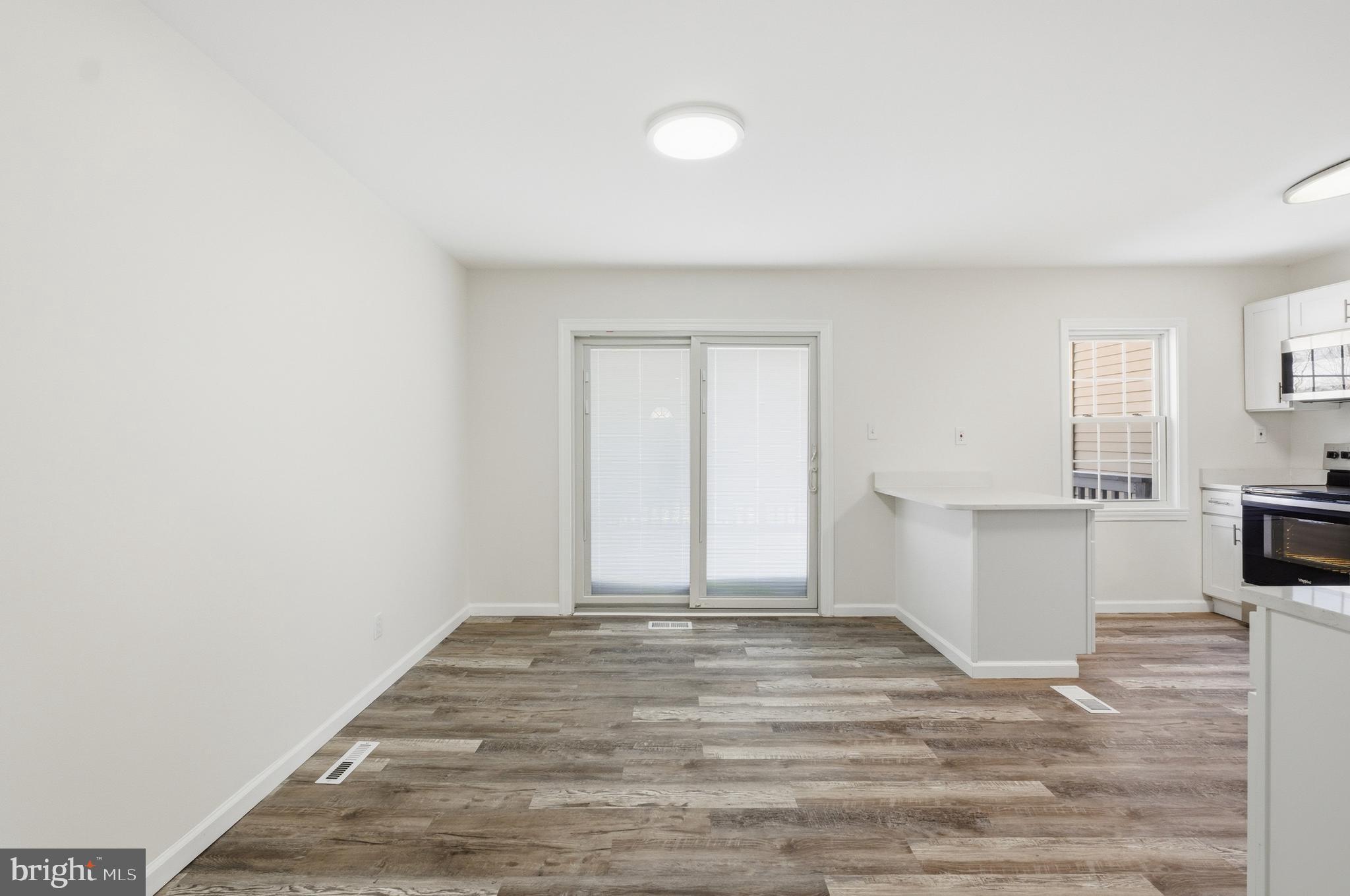 ELIZABETHS LANDING - Residential