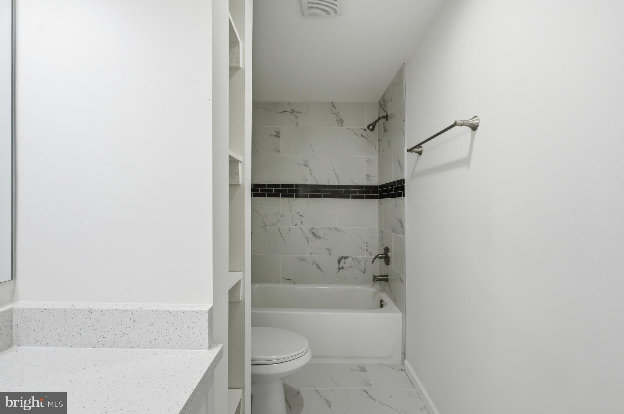 ELIZABETHS LANDING - Residential