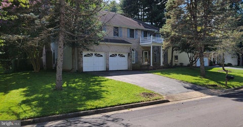 Photo of 12715 Heatherford Place, FAIRFAX, VA 22030 (MLS # VAFX2332728)