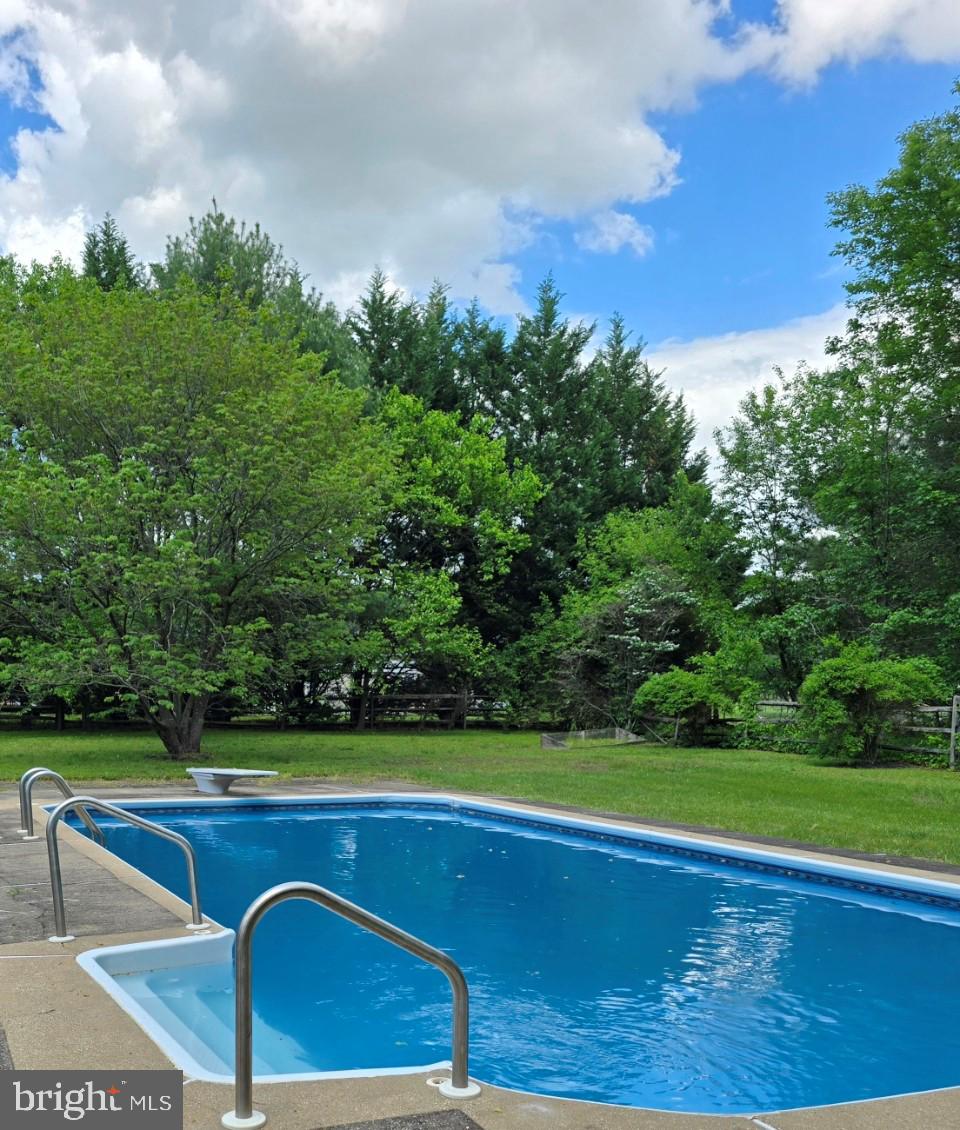 14957 CHERRY LANE