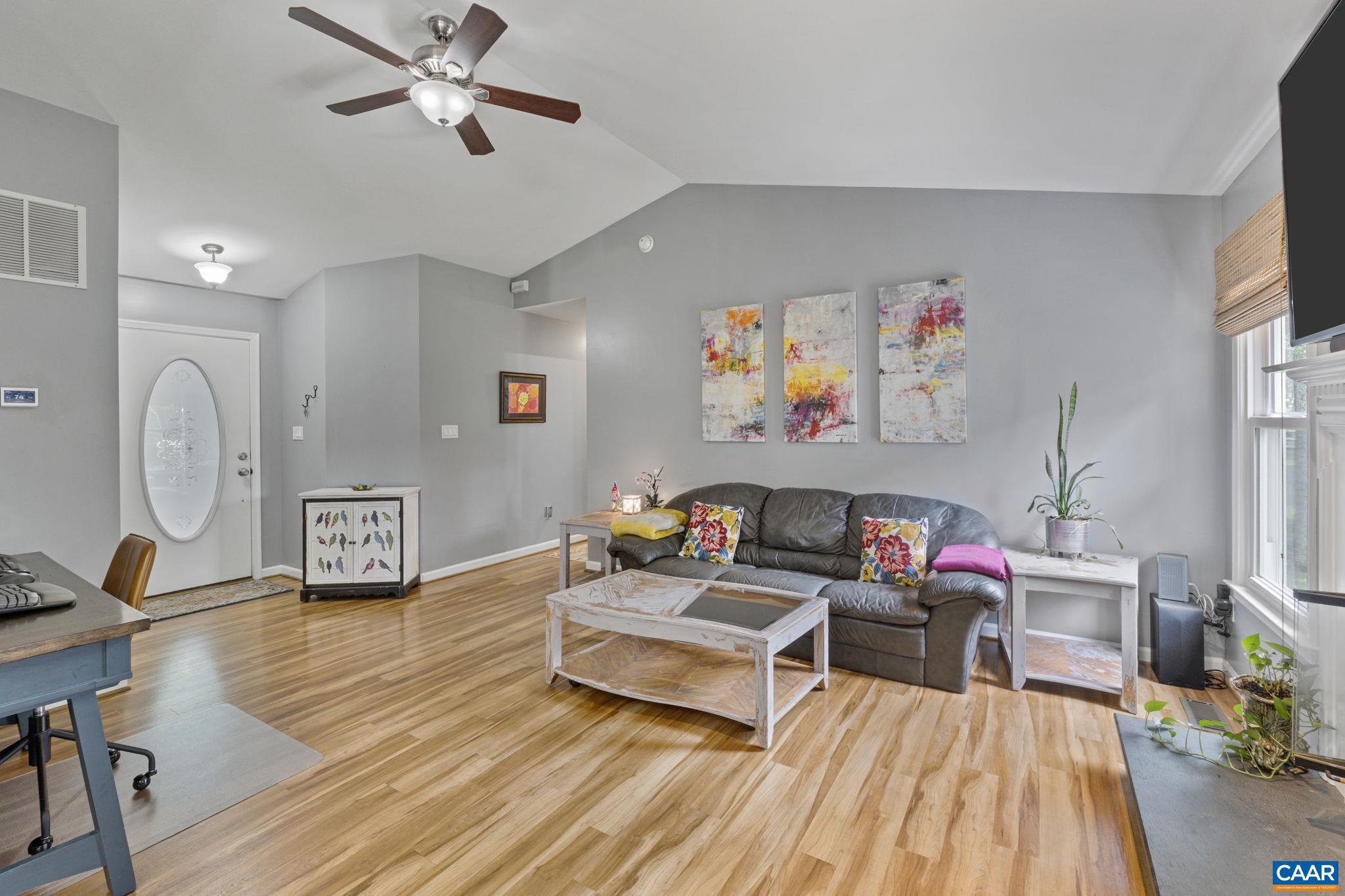 137 JEFFERSON DR