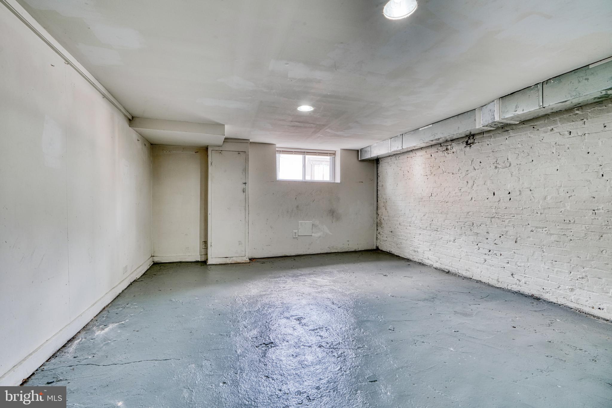 WASHINGTON VILLAGE - Residential