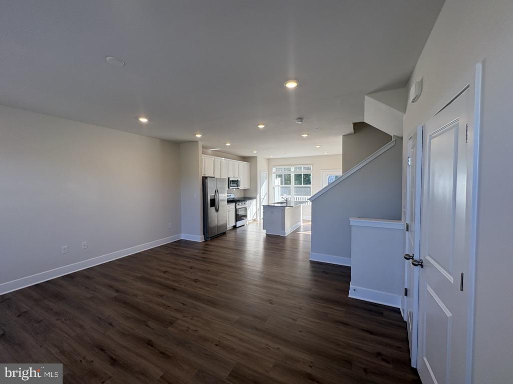 2209 WINTERBERRY LANE