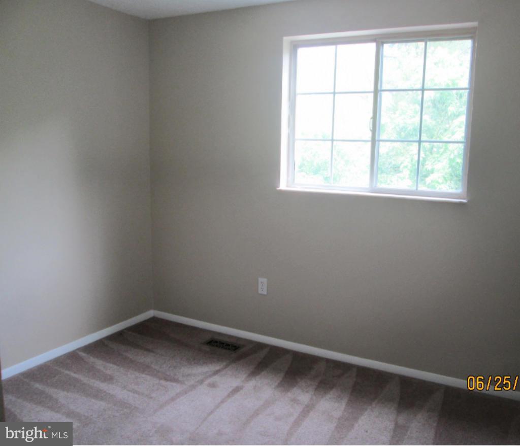 GERMANTOWN ESTATES - Residential Lease