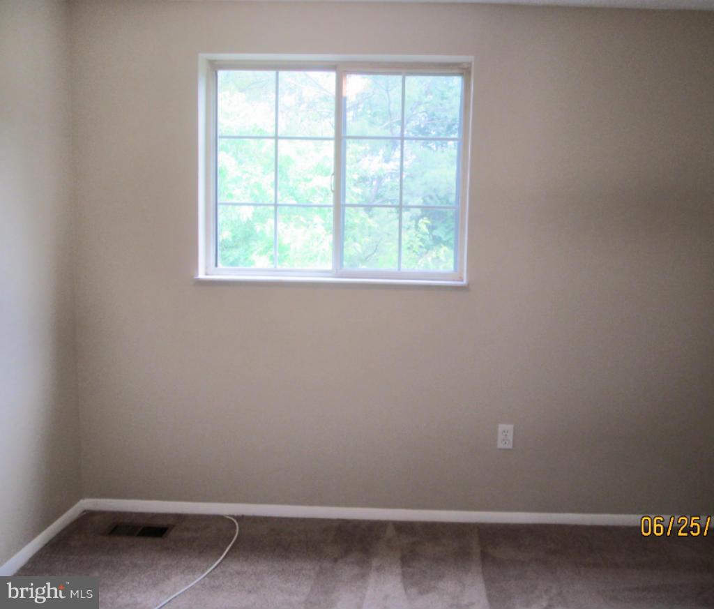 GERMANTOWN ESTATES - Residential Lease