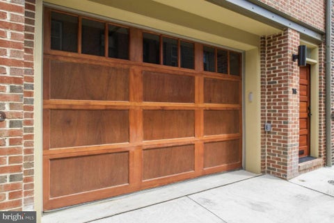 Townhouse For Sale - 705 S Durham Street<br/> BALTIMORE, MD 21231