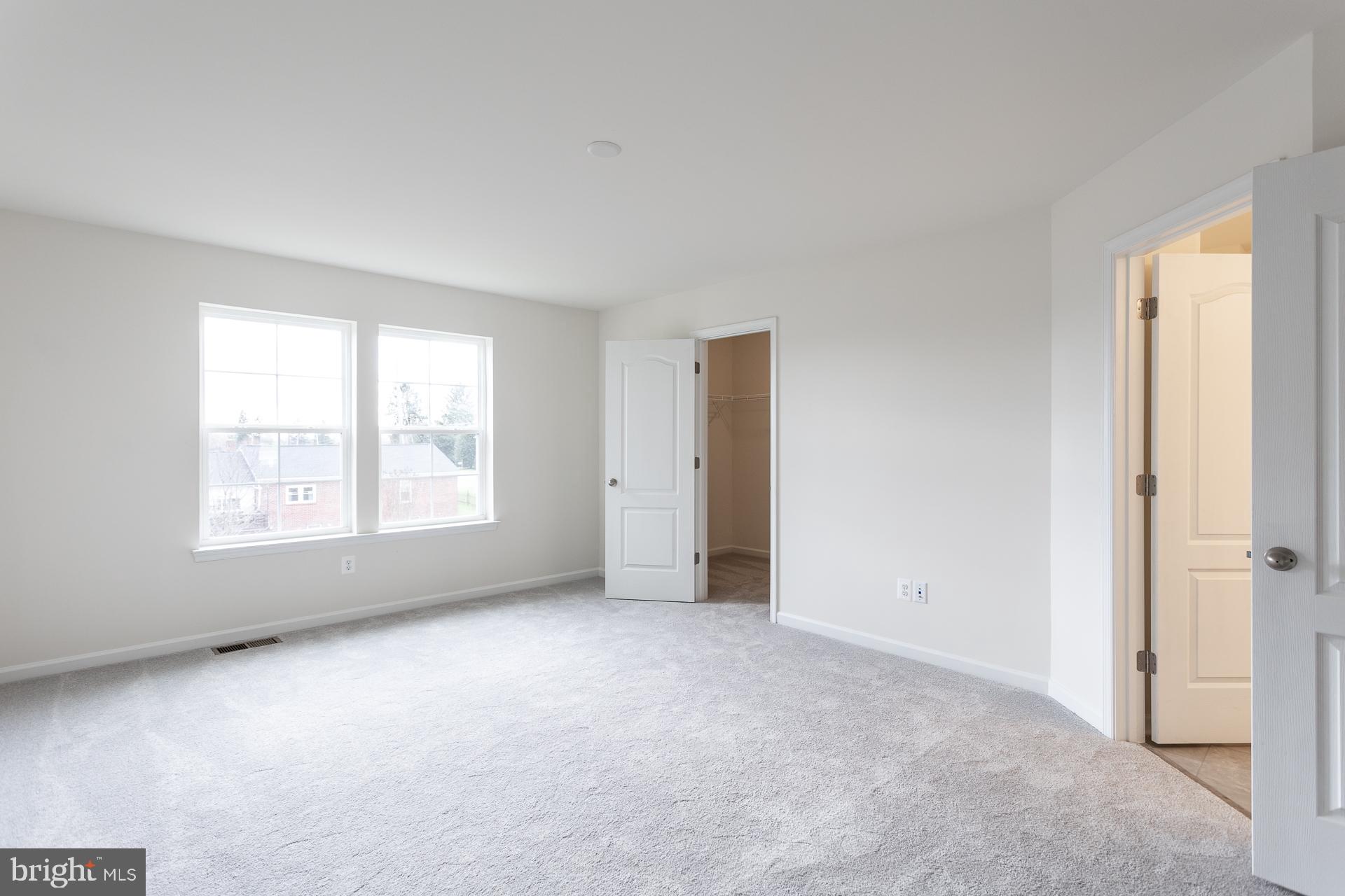 TOWNES AT TATE MANOR - Residential