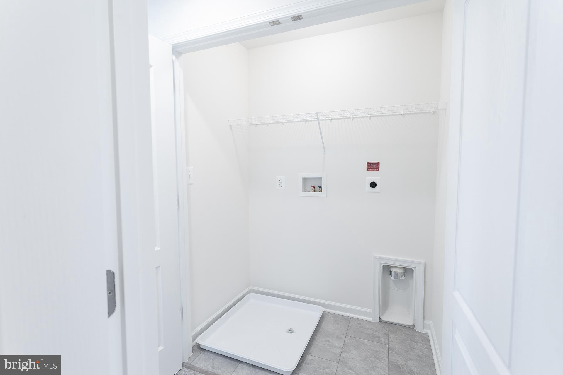 TOWNES AT TATE MANOR - Residential