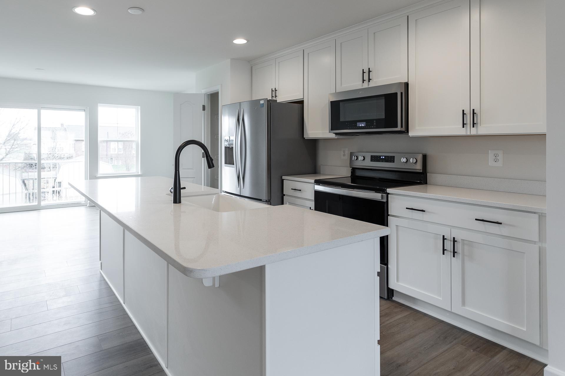 TOWNES AT TATE MANOR - Residential