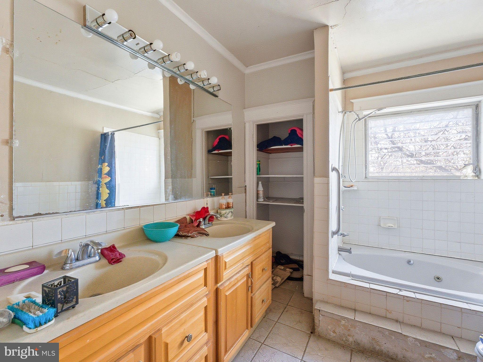 COBBS CREEK - Residential