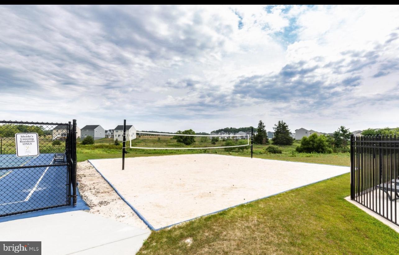 MEADE'S CROSSING - Residential