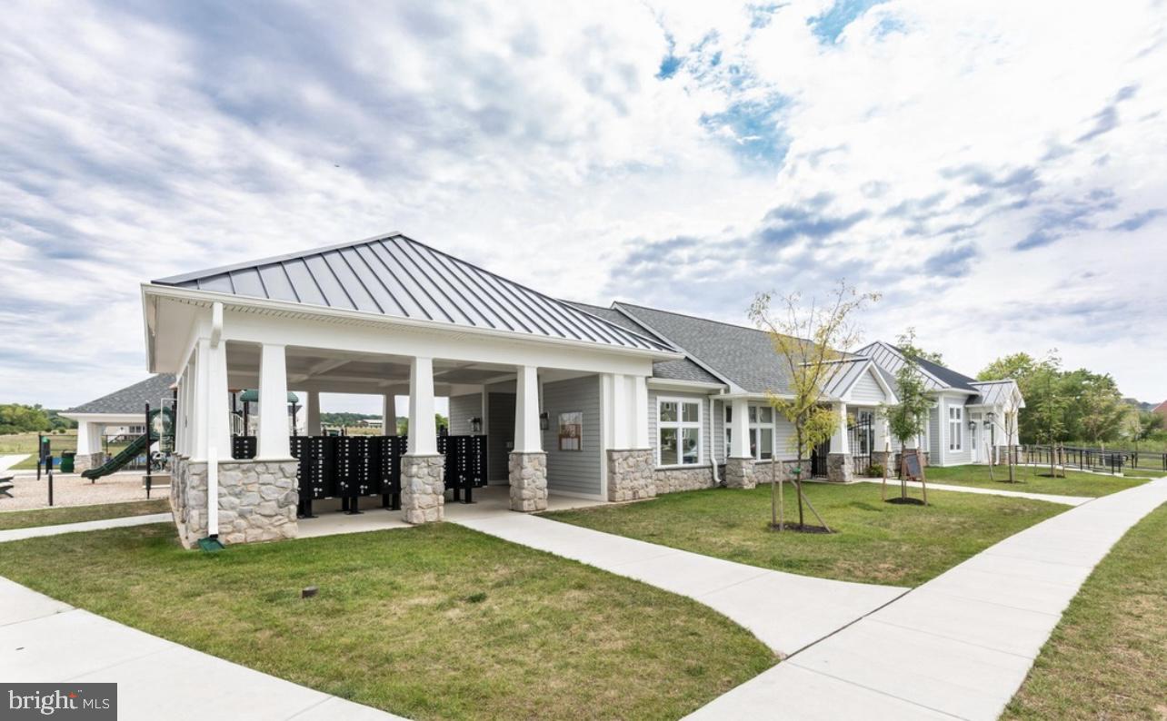 MEADE'S CROSSING - Residential