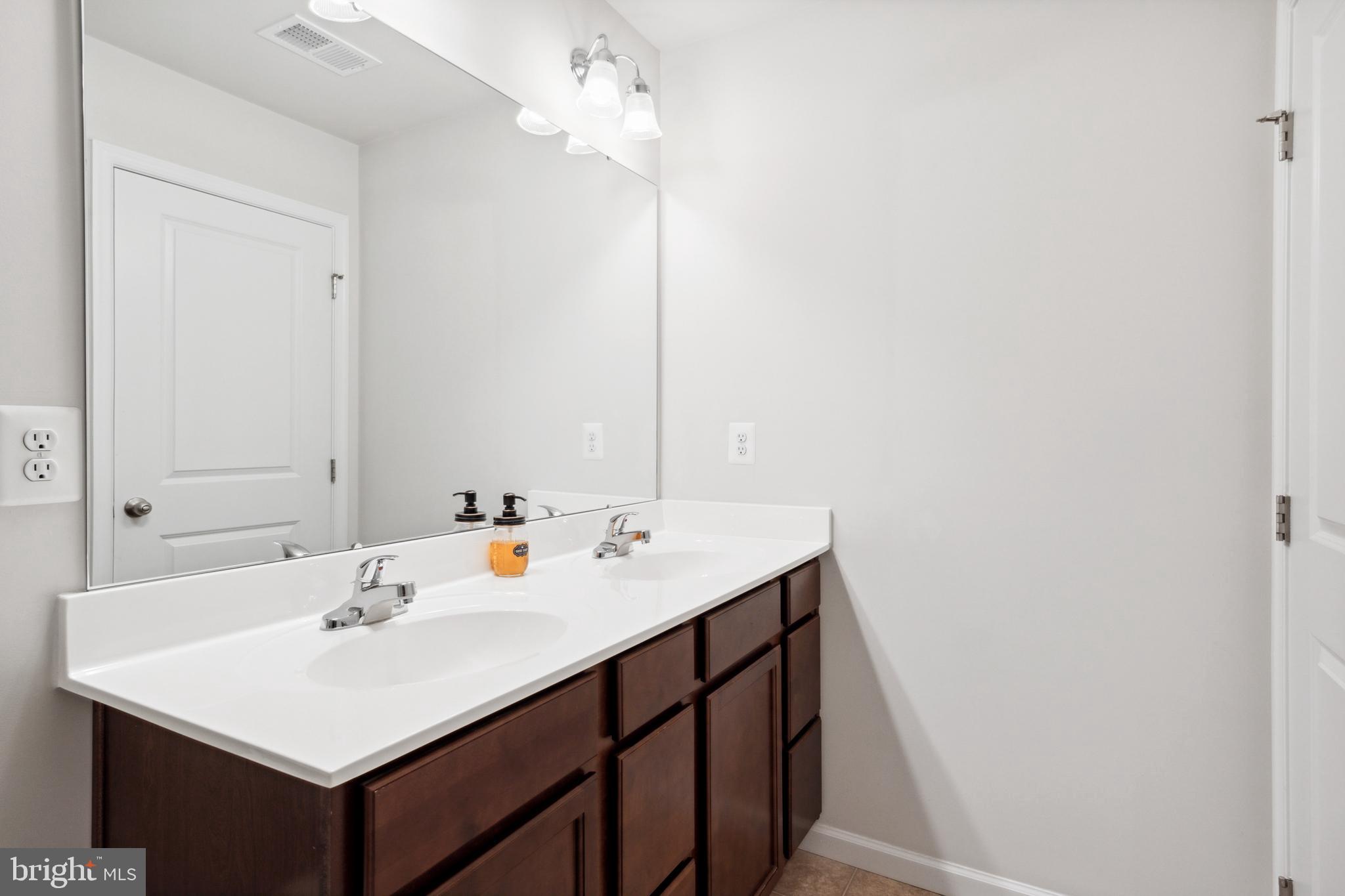 MEADE'S CROSSING - Residential