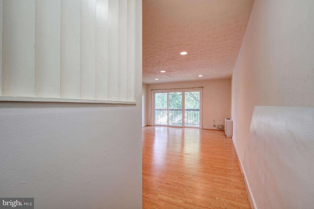 WEST SPRING - Residential