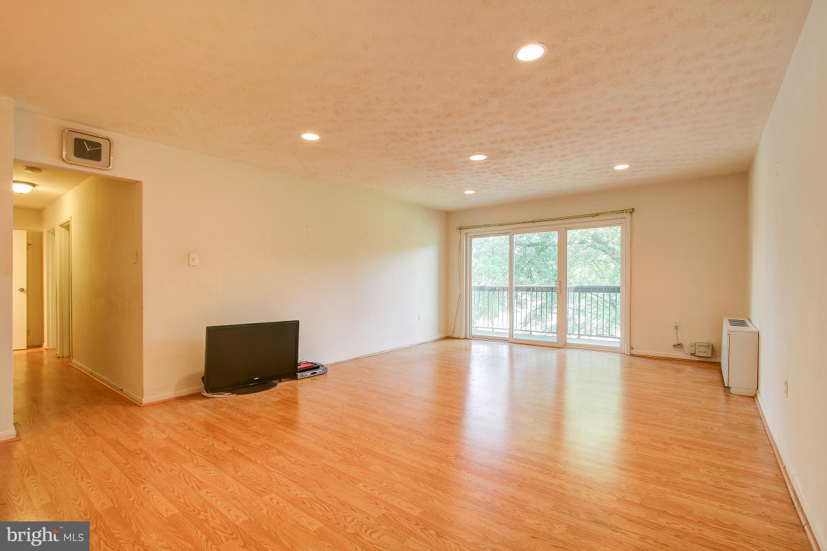 WEST SPRING - Residential