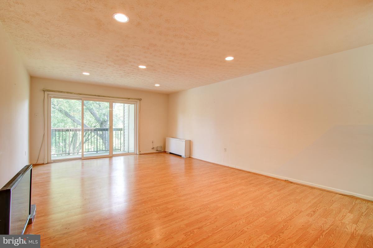 WEST SPRING - Residential