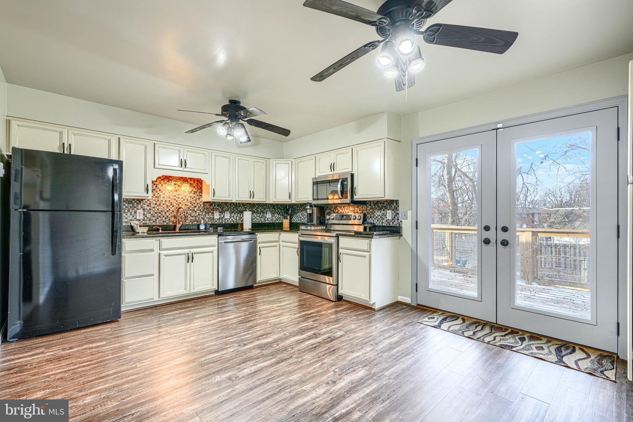 THOMAS ESTATES - Residential