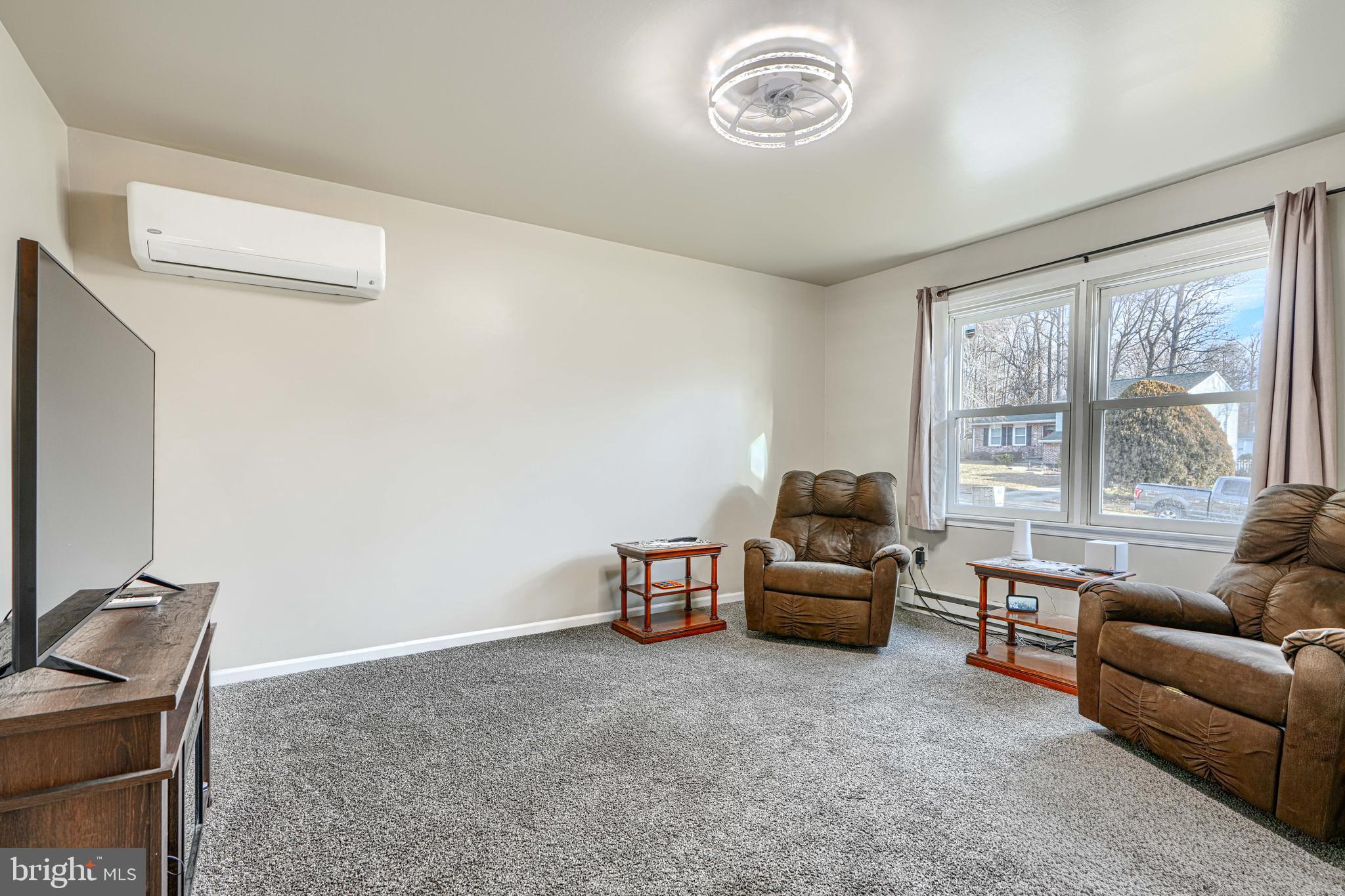 THOMAS ESTATES - Residential