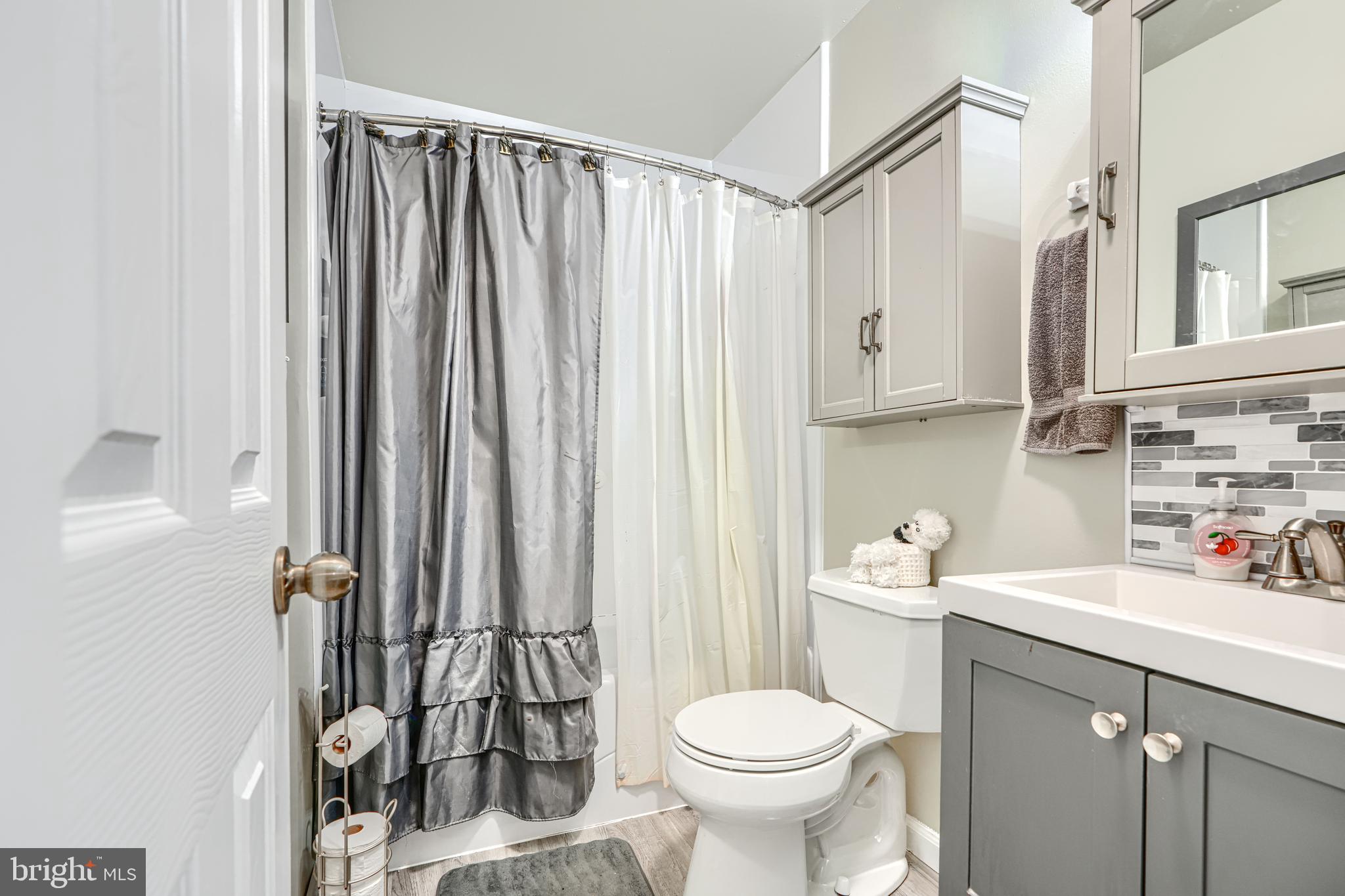 THOMAS ESTATES - Residential