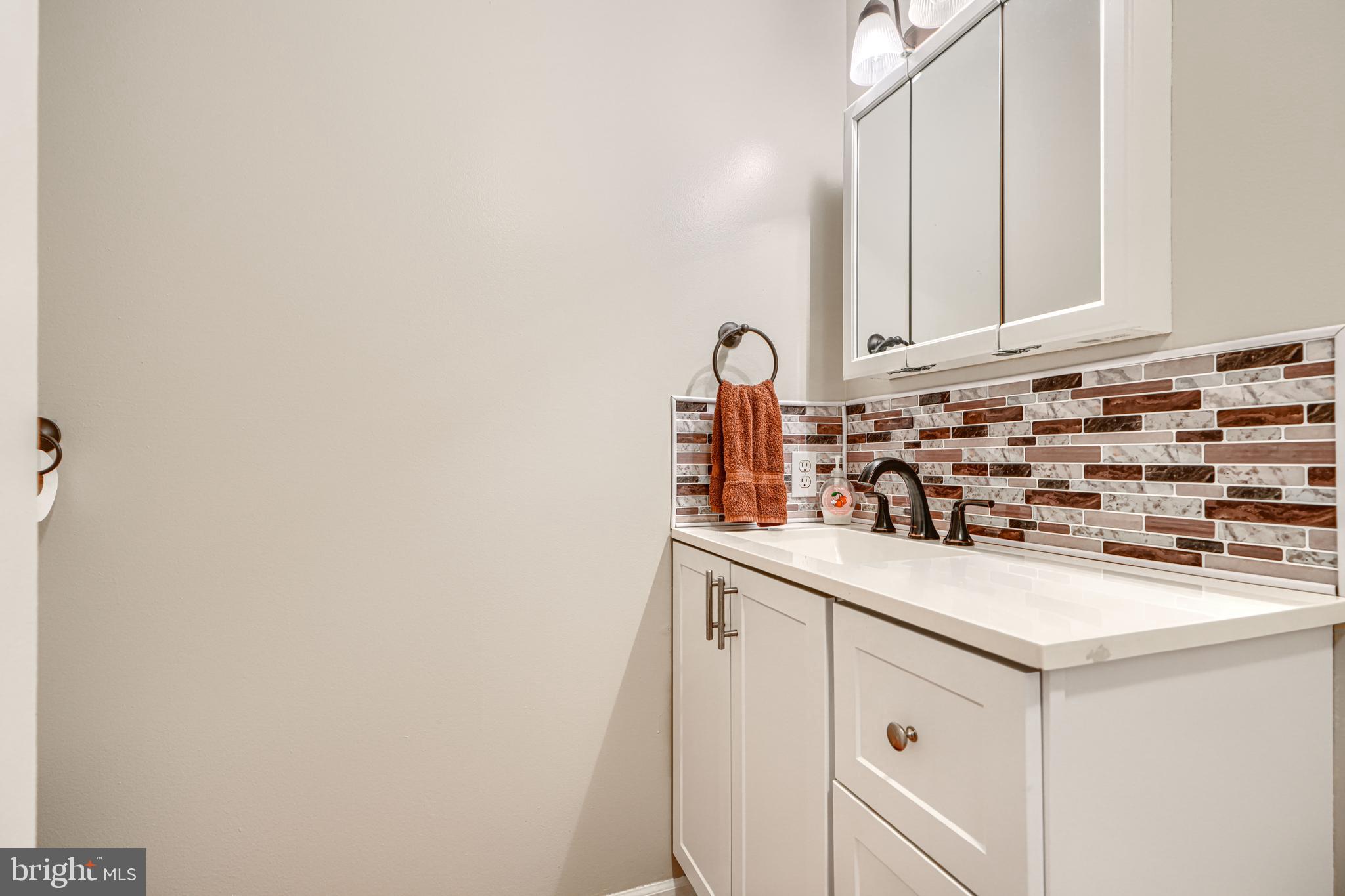 THOMAS ESTATES - Residential