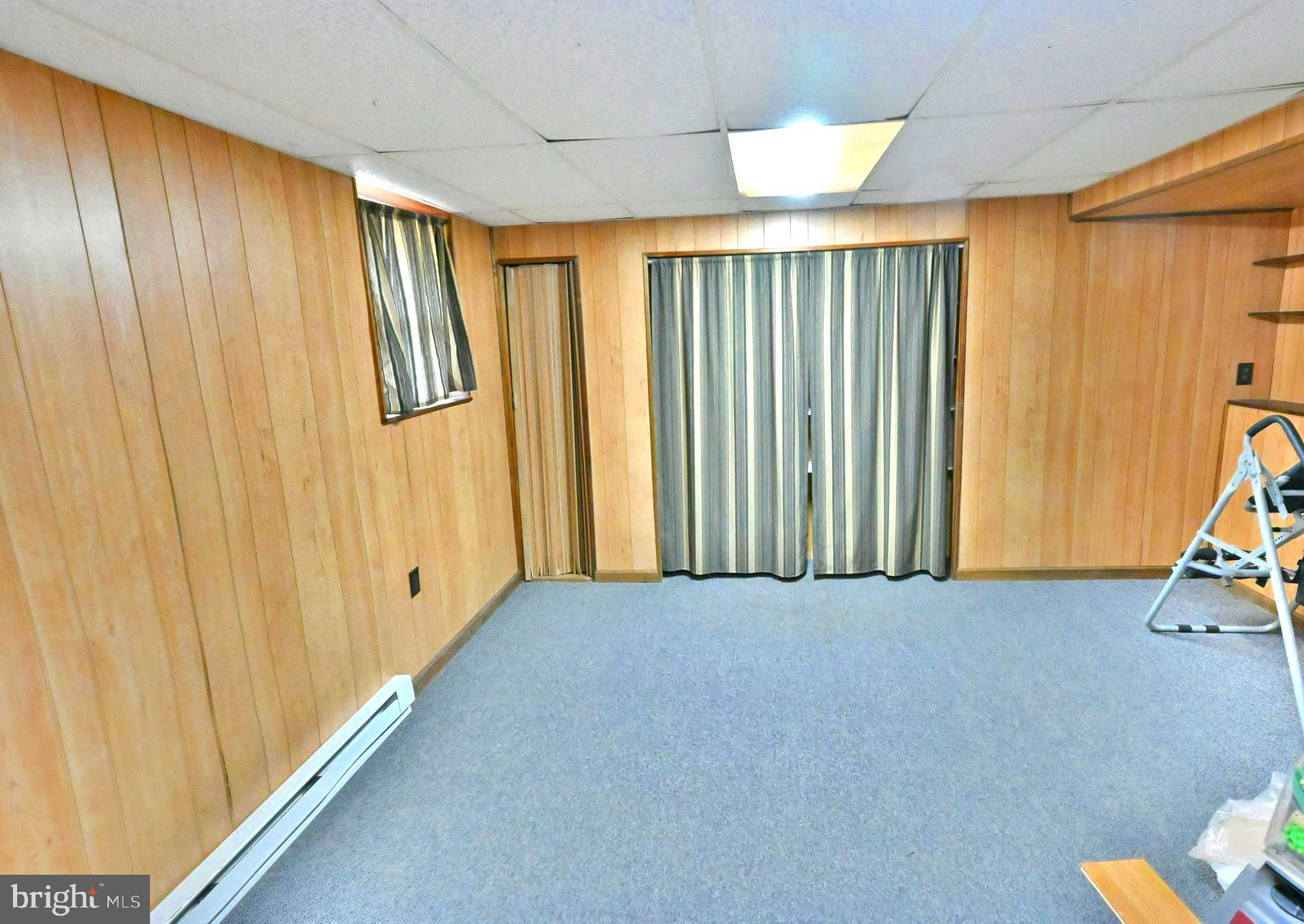 THOMAS ESTATES - Residential