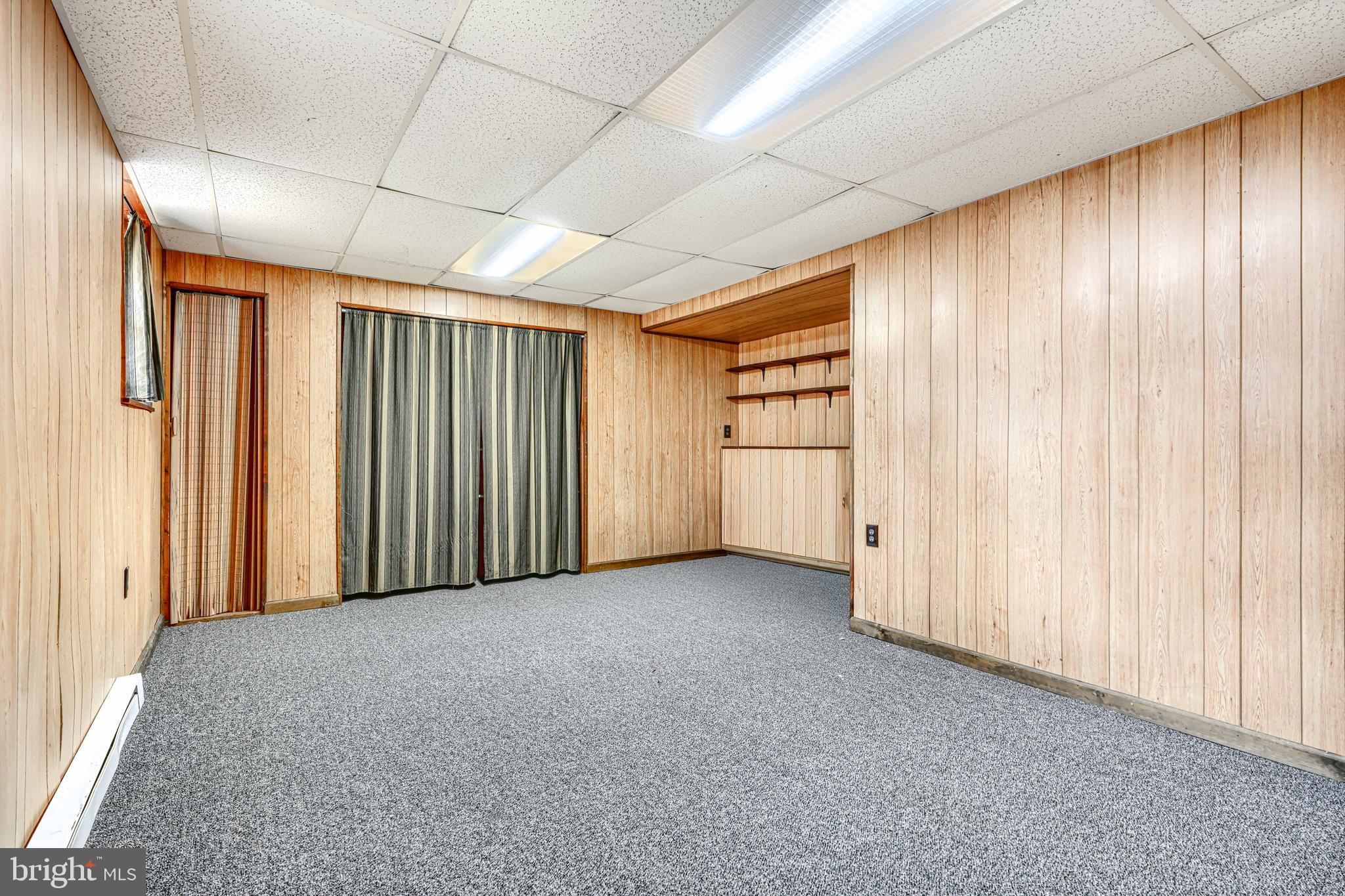 THOMAS ESTATES - Residential