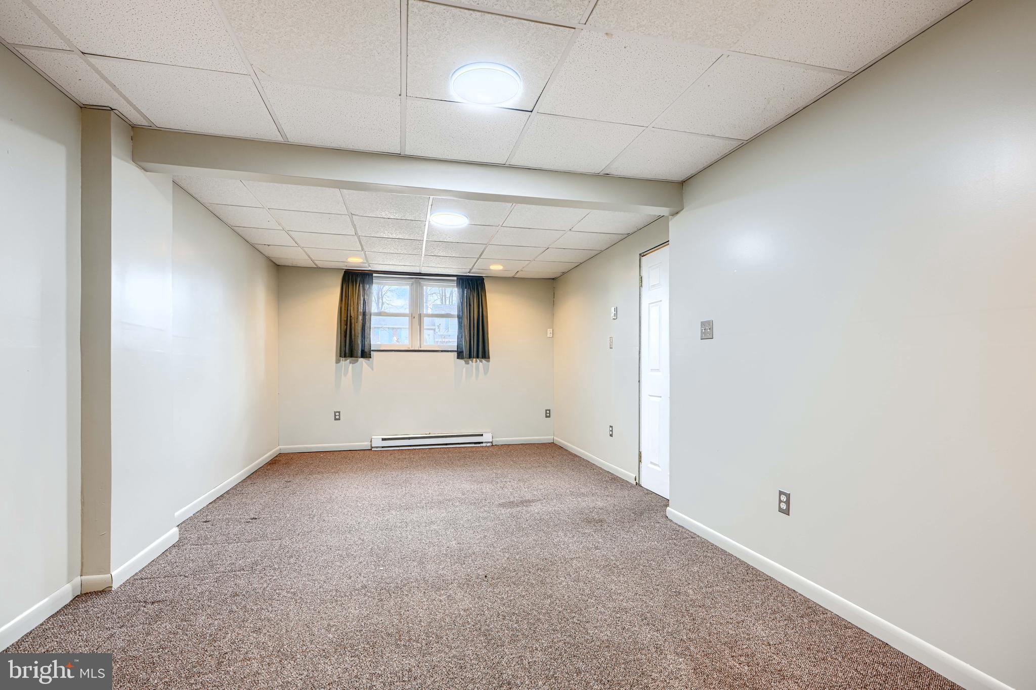 THOMAS ESTATES - Residential