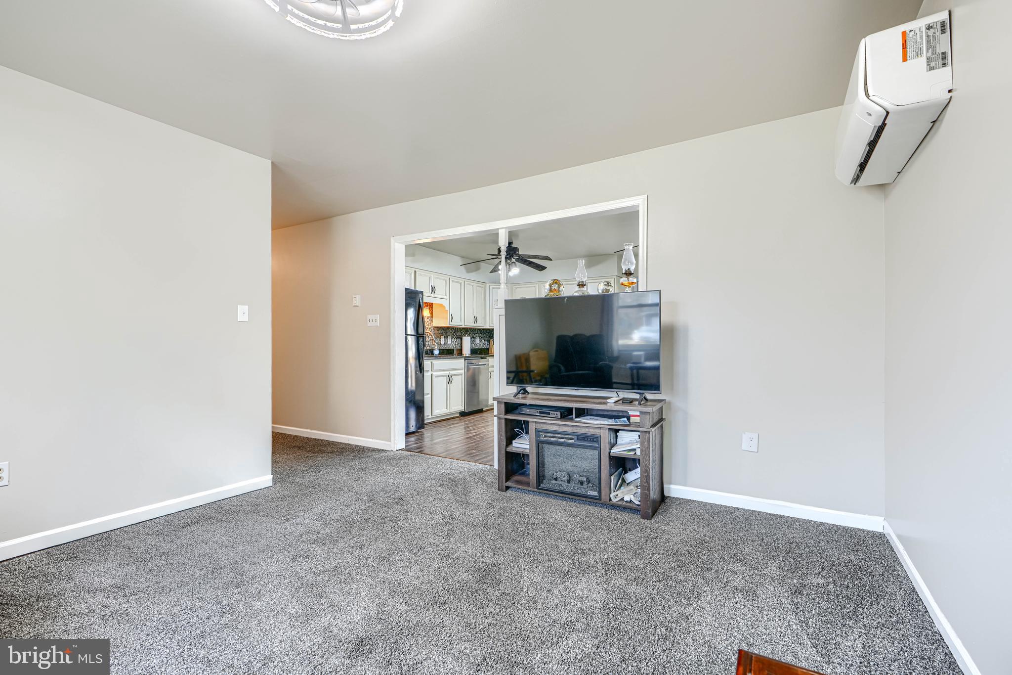 THOMAS ESTATES - Residential