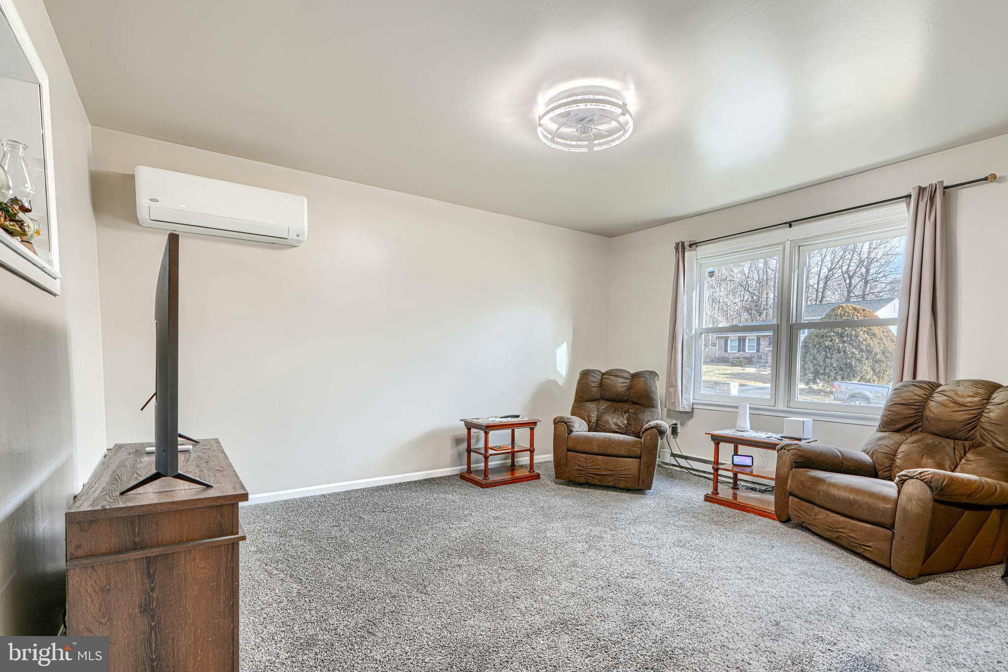 THOMAS ESTATES - Residential