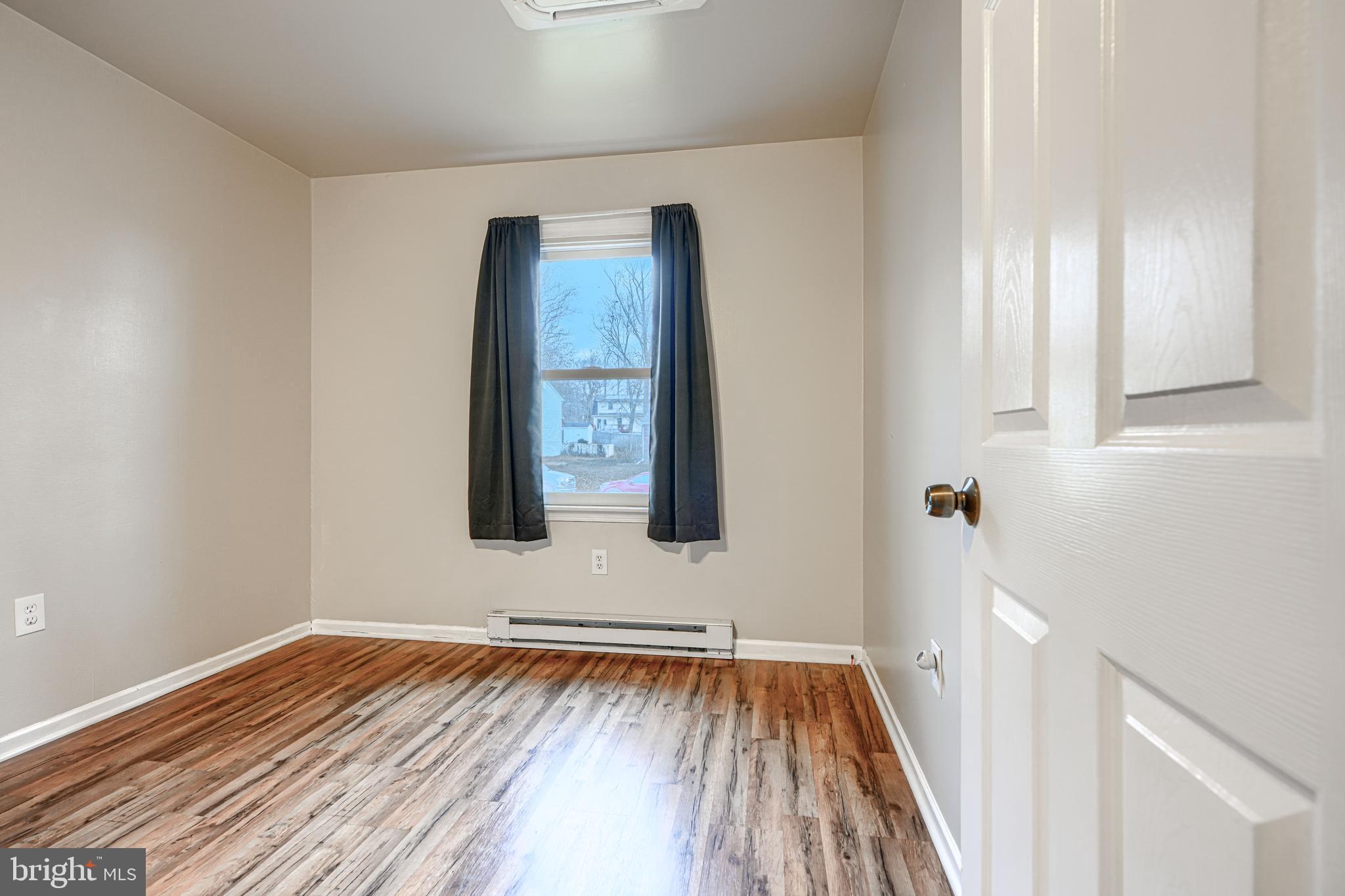 THOMAS ESTATES - Residential