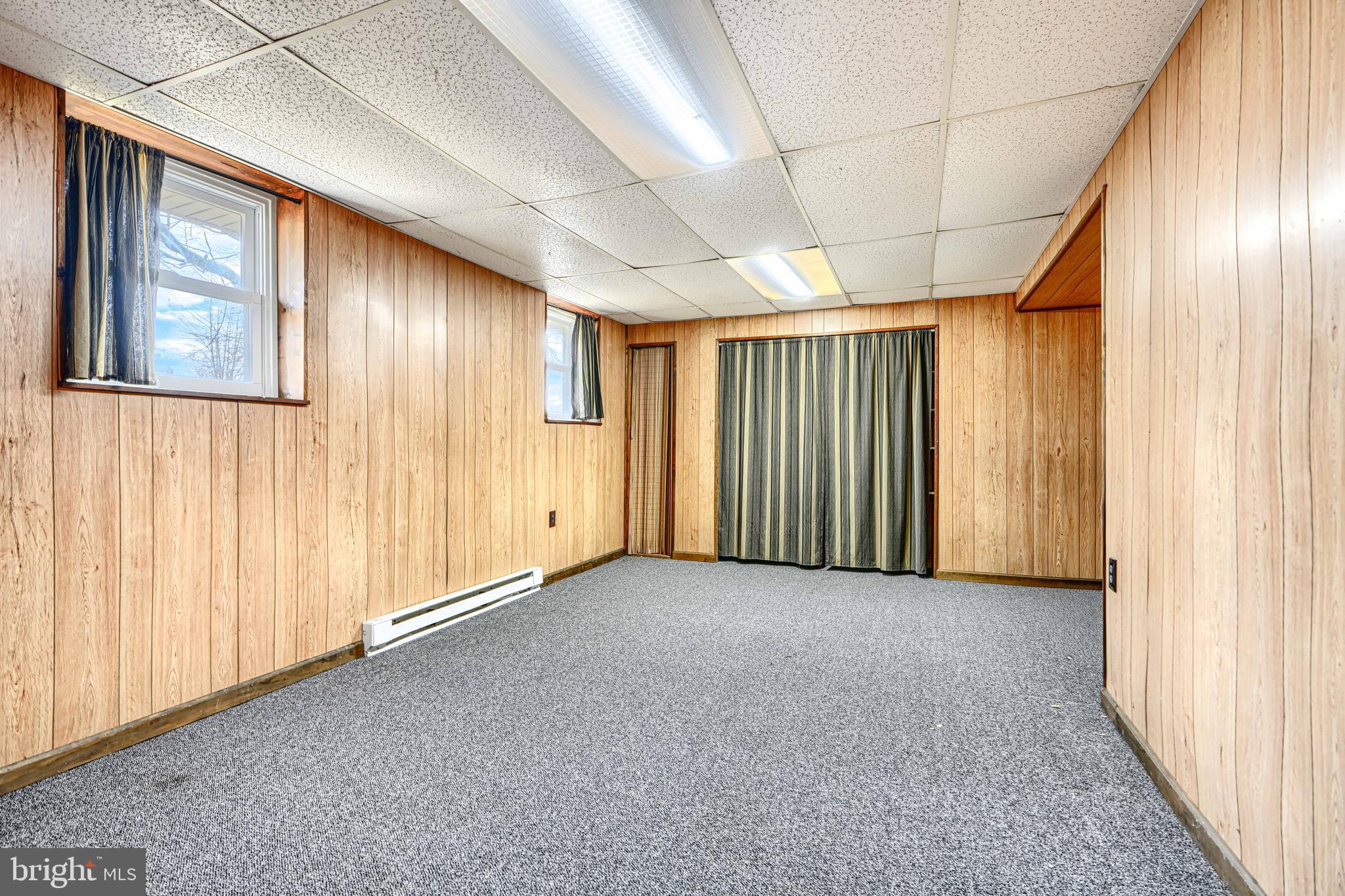 THOMAS ESTATES - Residential