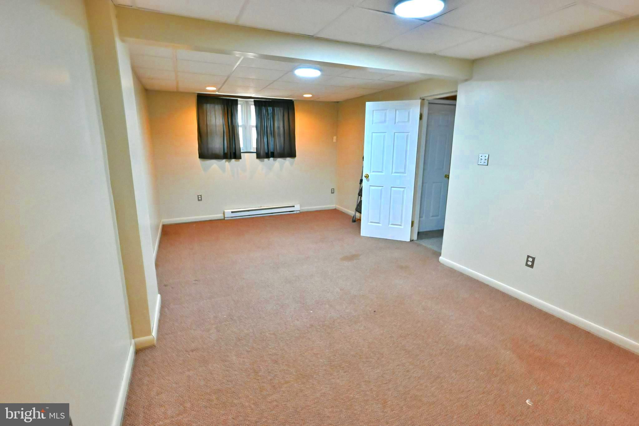 THOMAS ESTATES - Residential