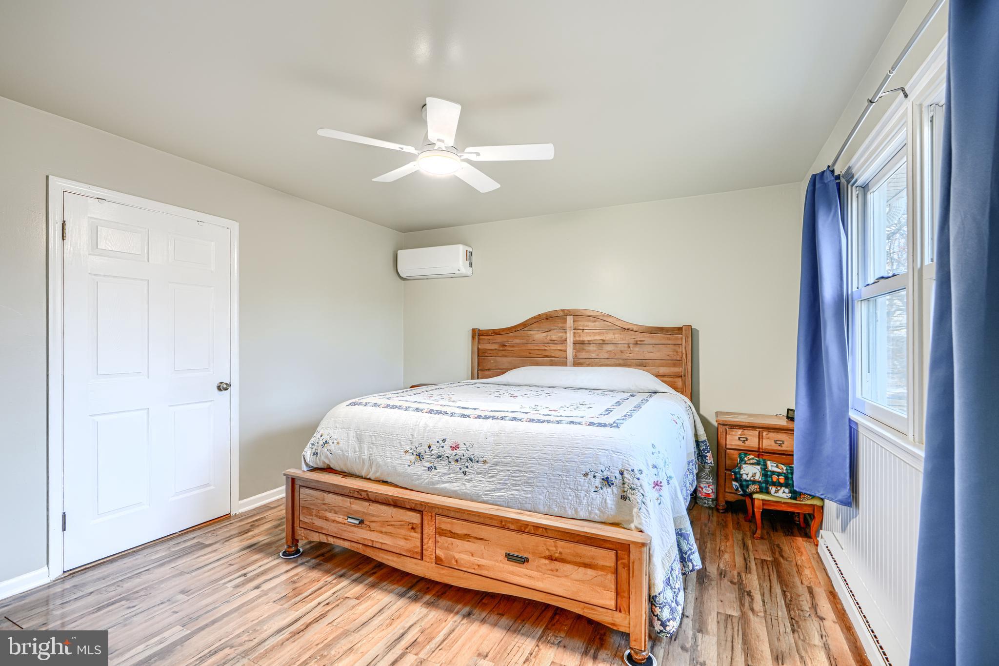 THOMAS ESTATES - Residential