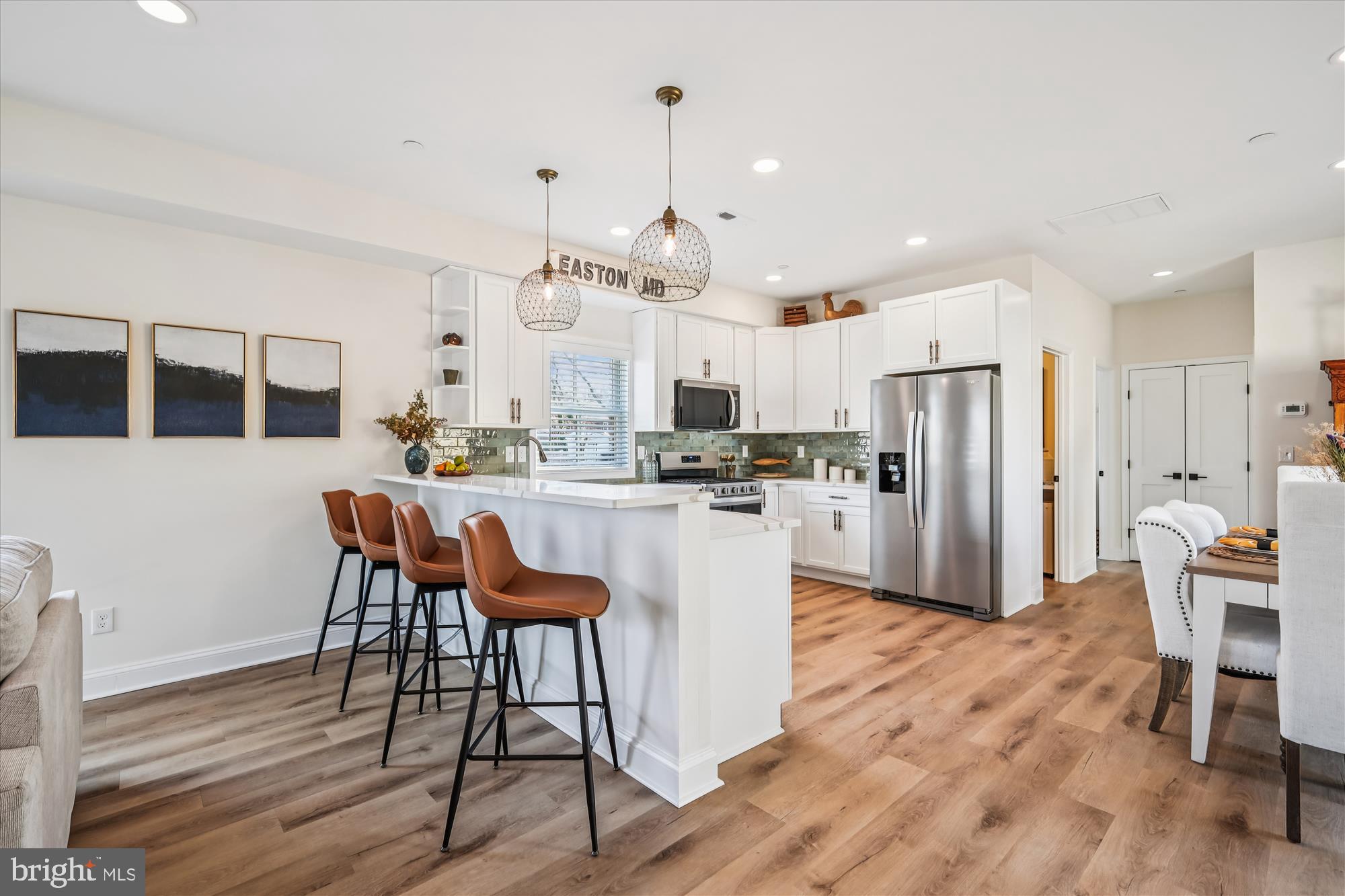 EASTON - Residential Lease