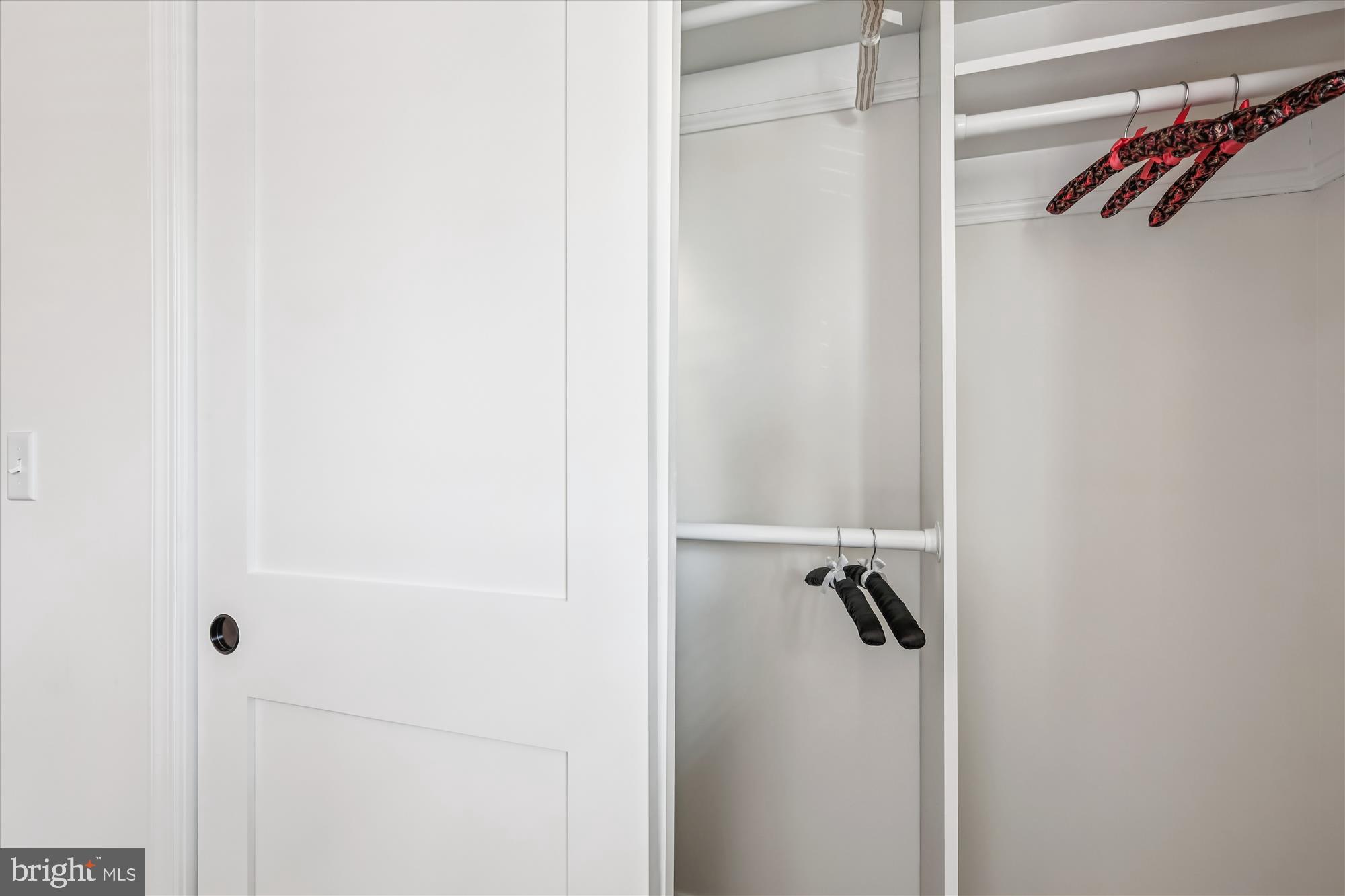 EASTON - Residential Lease